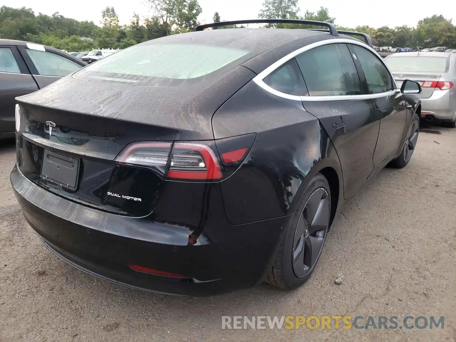 4 Фотография поврежденного автомобиля 5YJ3E1EBXKF361285 TESLA MODEL 3 2019