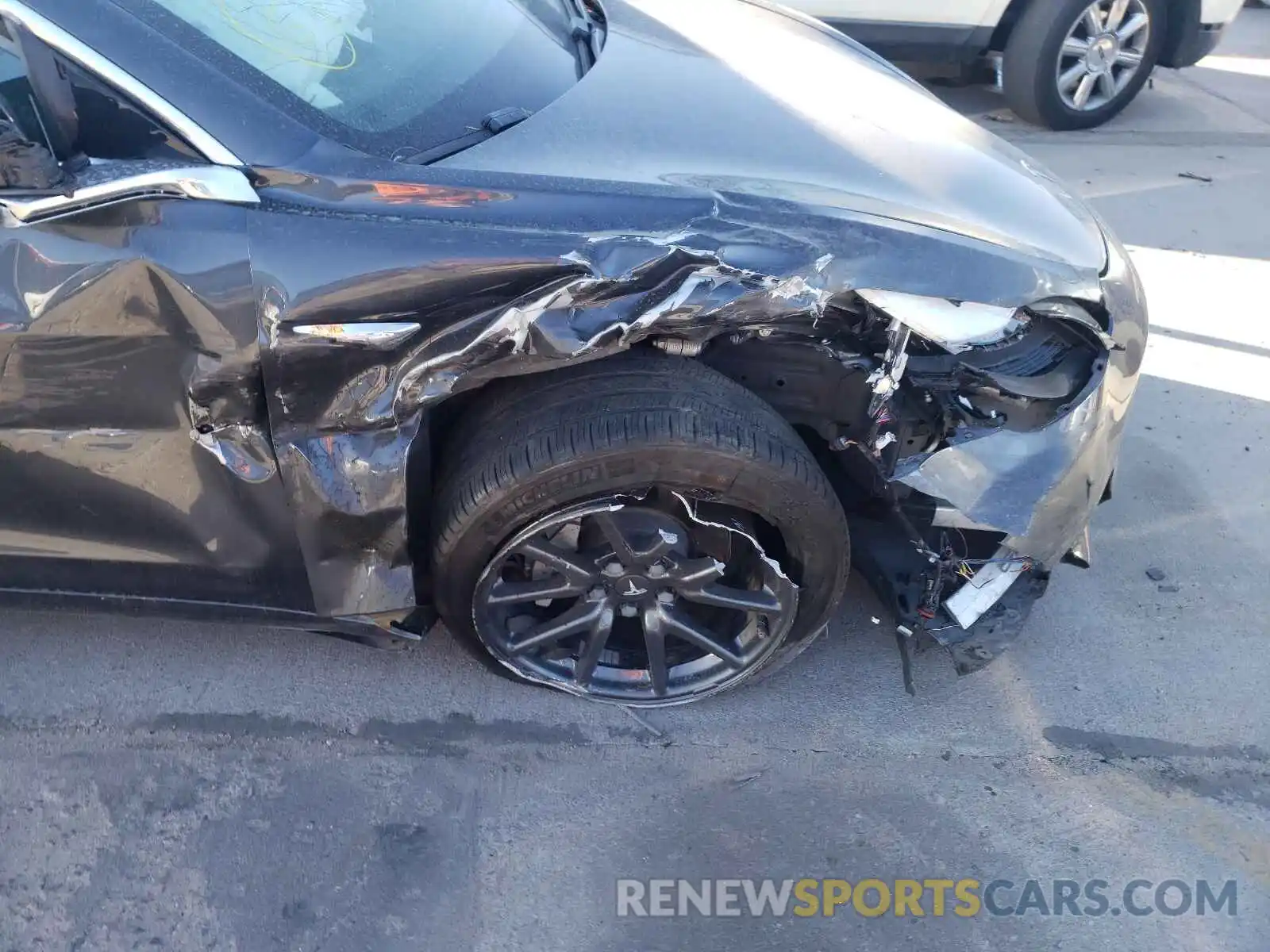 9 Photograph of a damaged car 5YJ3E1EBXKF386915 TESLA MODEL 3 2019