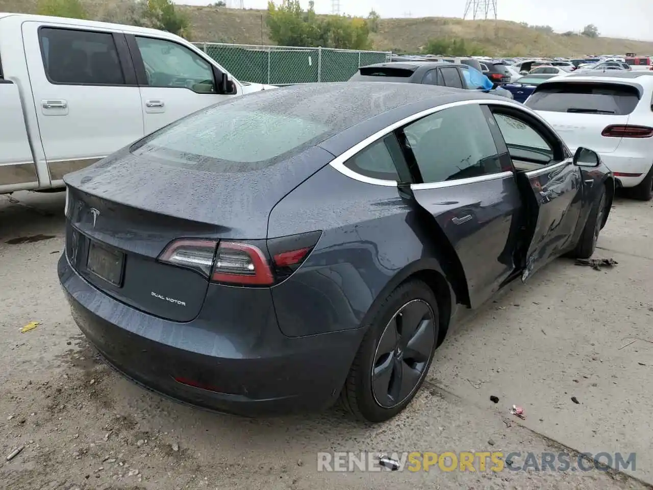 4 Photograph of a damaged car 5YJ3E1EBXKF386946 TESLA MODEL 3 2019