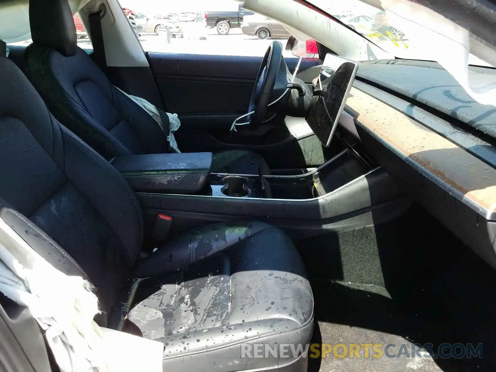 5 Photograph of a damaged car 5YJ3E1EBXKF387269 TESLA MODEL 3 2019