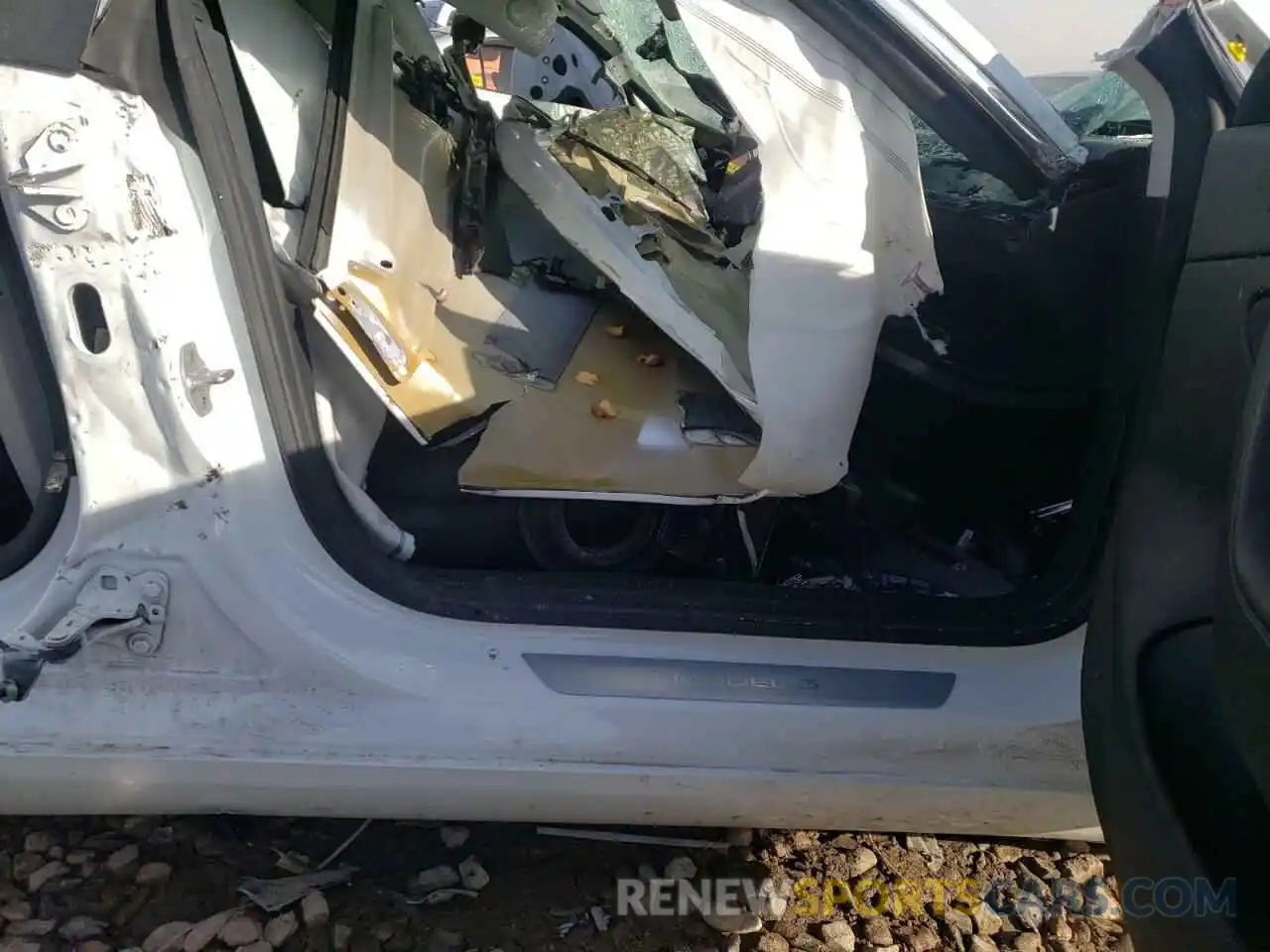 5 Photograph of a damaged car 5YJ3E1EBXKF387935 TESLA MODEL 3 2019