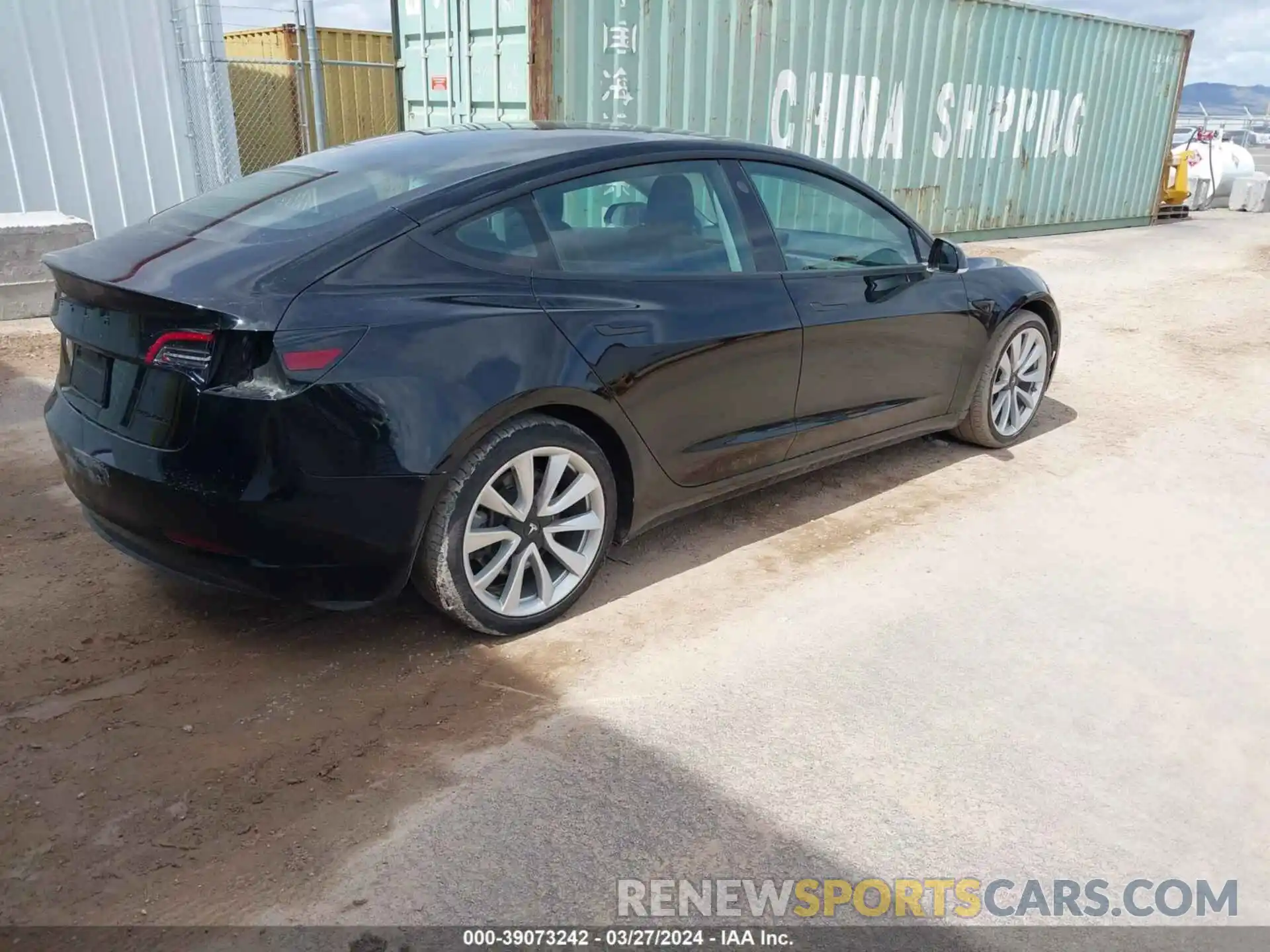 4 Фотография поврежденного автомобиля 5YJ3E1EBXKF388762 TESLA MODEL 3 2019