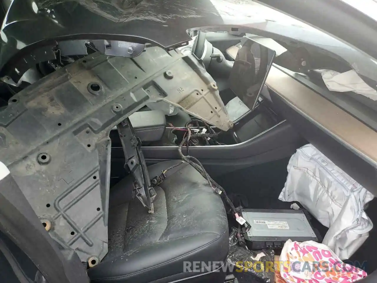 5 Photograph of a damaged car 5YJ3E1EBXKF389099 TESLA MODEL 3 2019