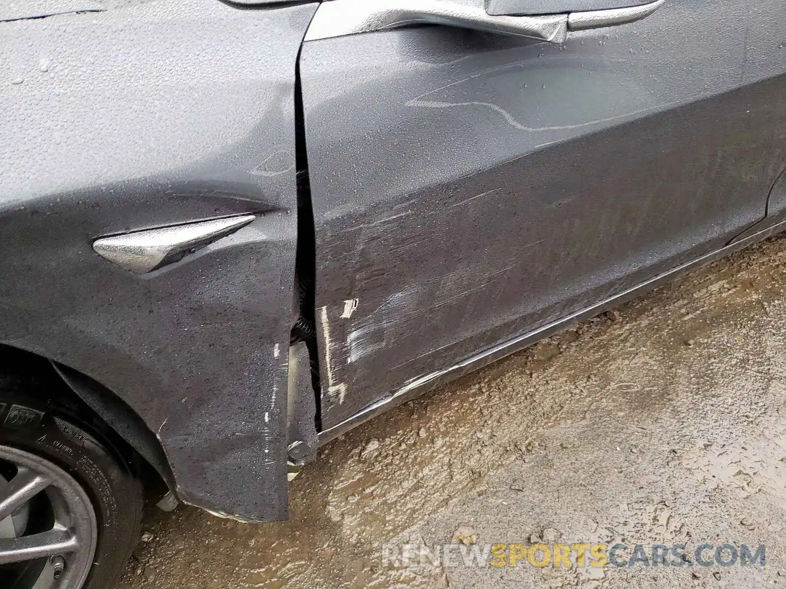 10 Photograph of a damaged car 5YJ3E1EBXKF390818 TESLA MODEL 3 2019