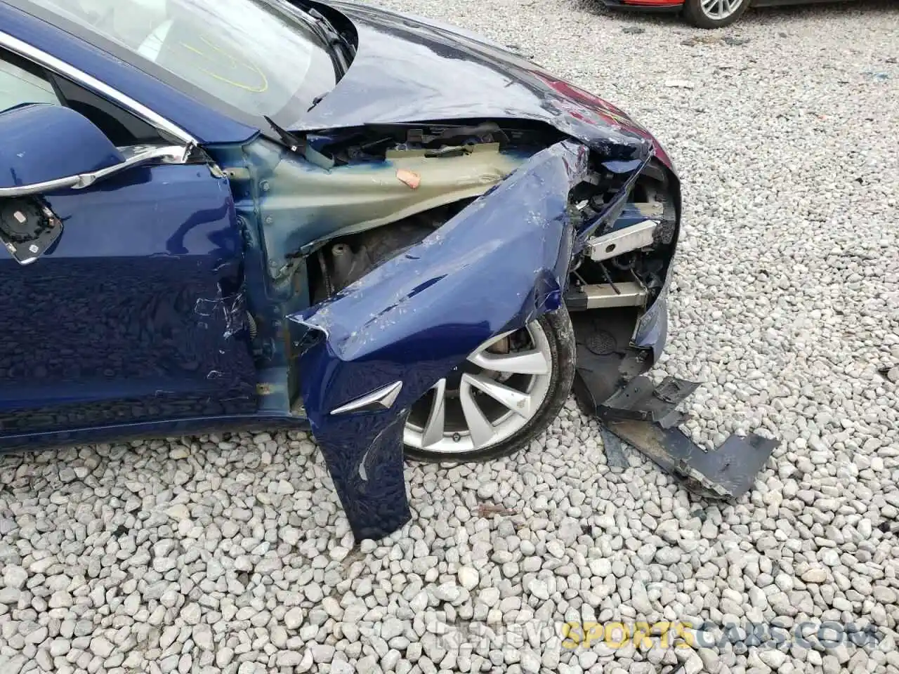 9 Фотография поврежденного автомобиля 5YJ3E1EBXKF392004 TESLA MODEL 3 2019