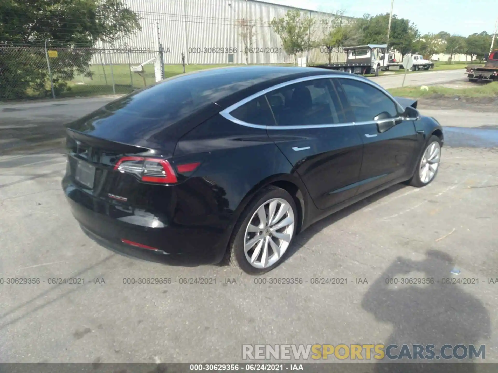 4 Фотография поврежденного автомобиля 5YJ3E1EBXKF406516 TESLA MODEL 3 2019