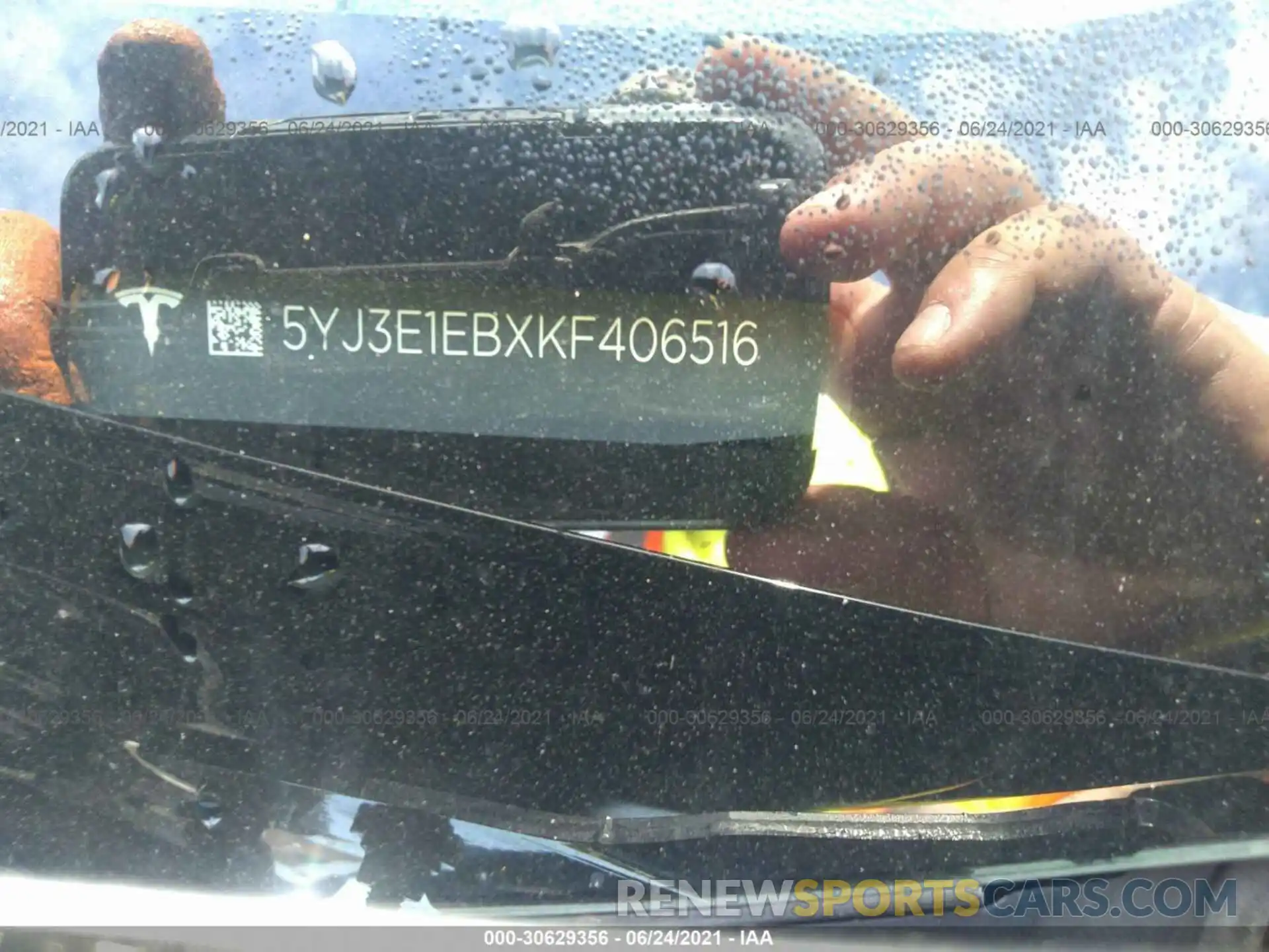 9 Photograph of a damaged car 5YJ3E1EBXKF406516 TESLA MODEL 3 2019