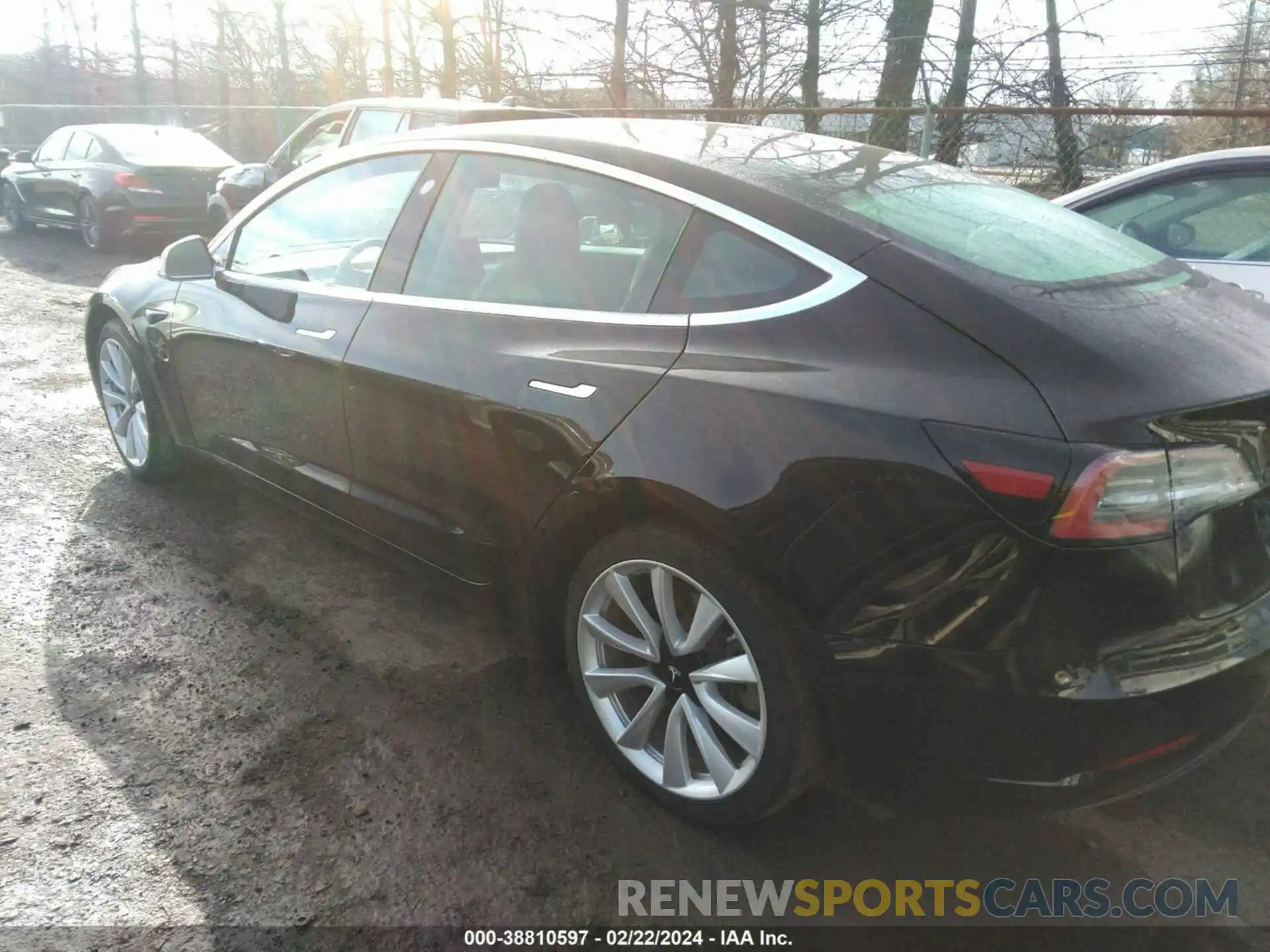 3 Photograph of a damaged car 5YJ3E1EBXKF406533 TESLA MODEL 3 2019