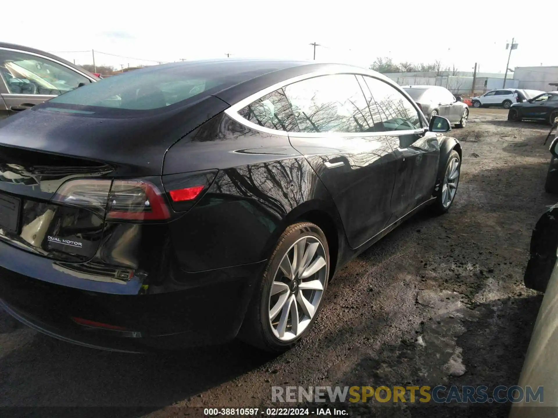 4 Фотография поврежденного автомобиля 5YJ3E1EBXKF406533 TESLA MODEL 3 2019