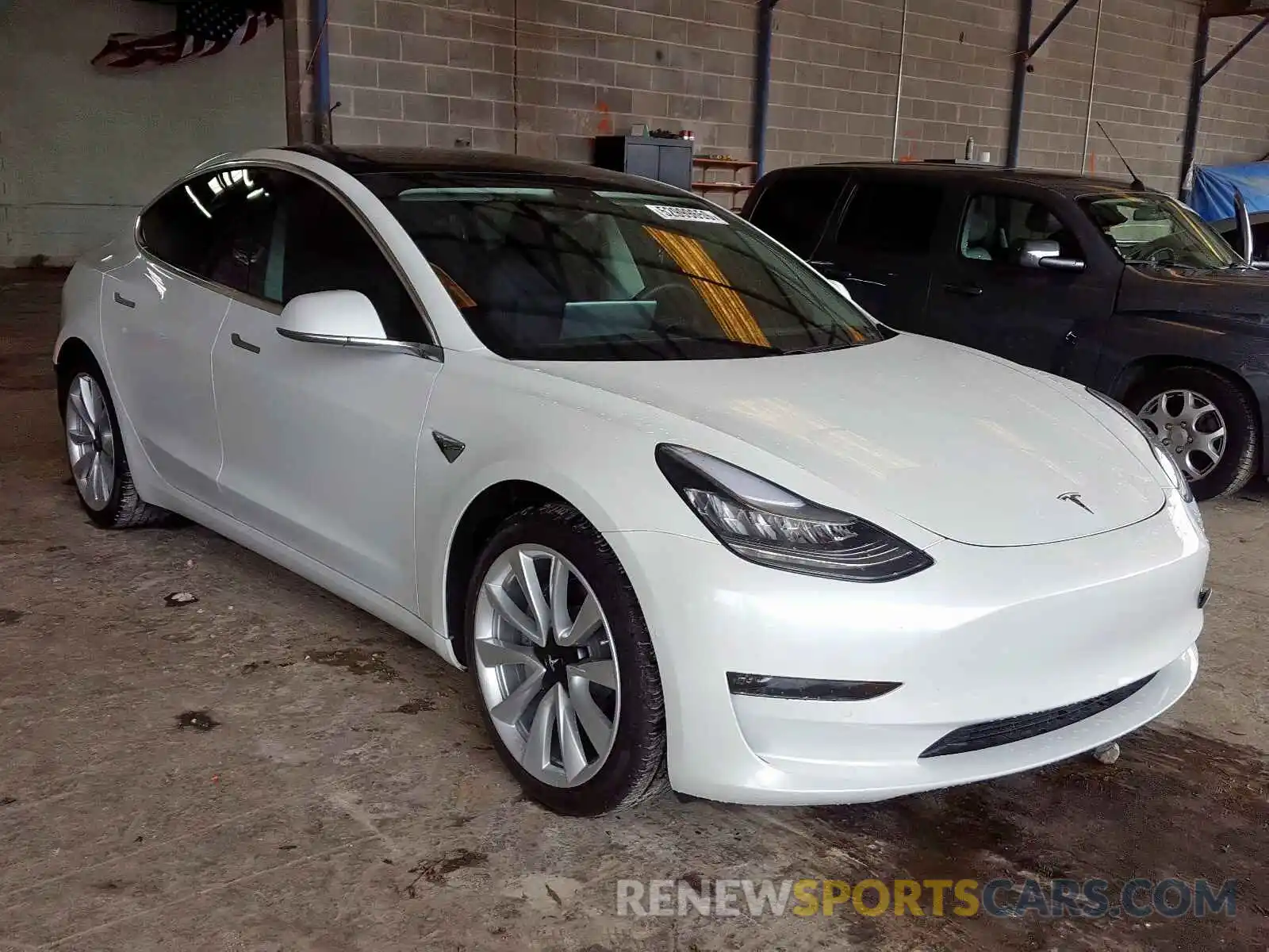 1 Фотография поврежденного автомобиля 5YJ3E1EBXKF406676 TESLA MODEL 3 2019