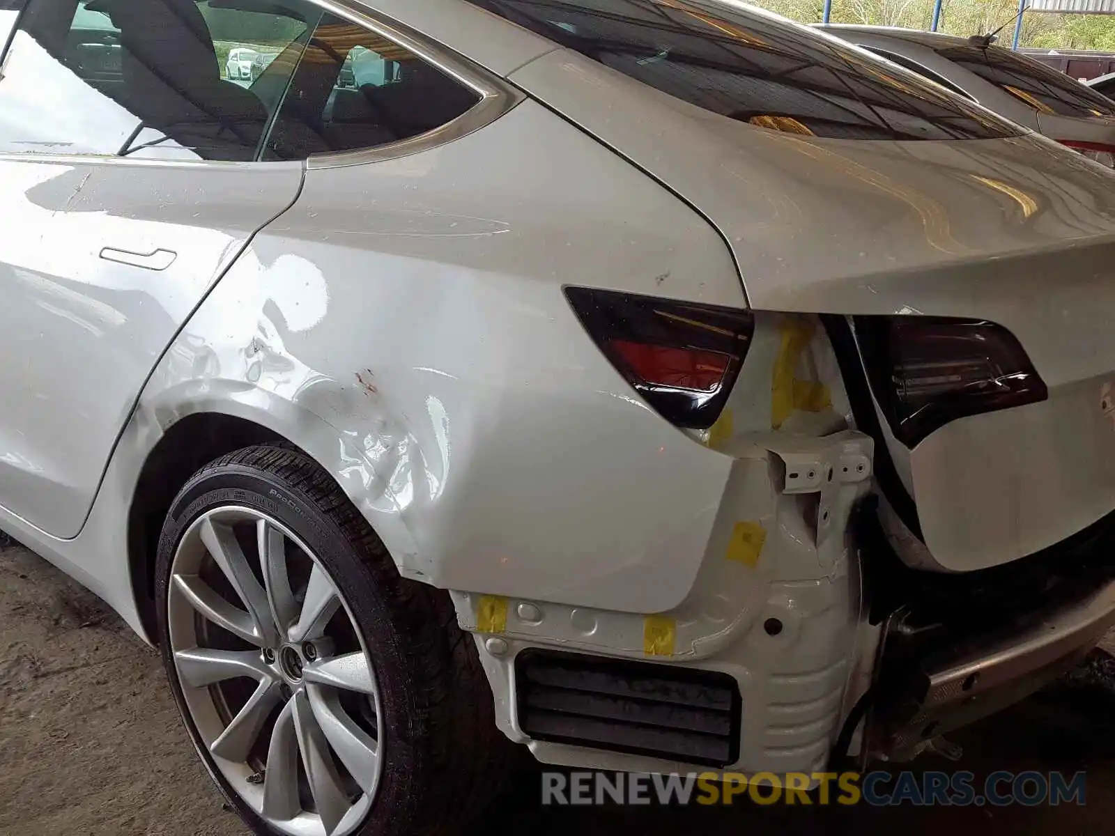 9 Photograph of a damaged car 5YJ3E1EBXKF406676 TESLA MODEL 3 2019