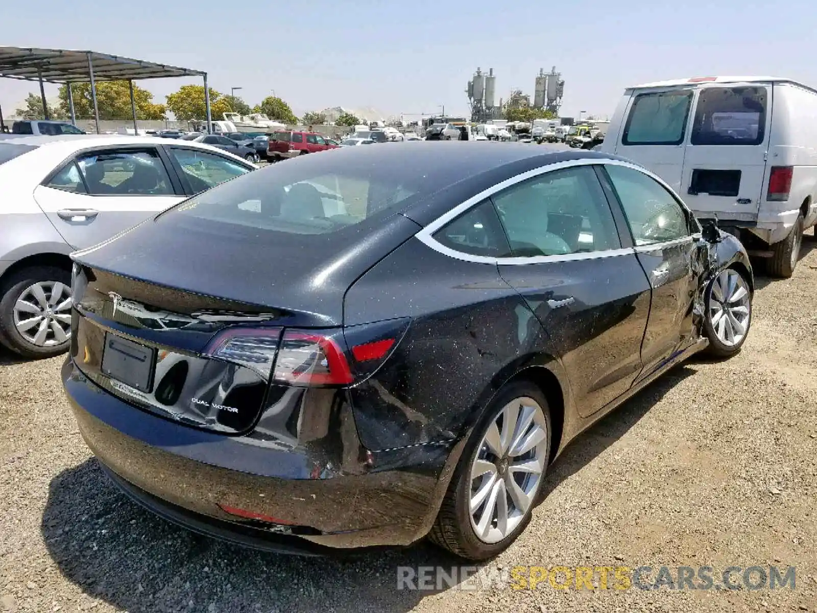 4 Photograph of a damaged car 5YJ3E1EBXKF421890 TESLA MODEL 3 2019