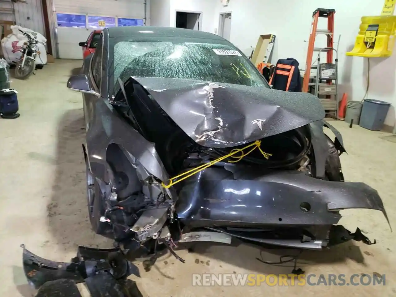 9 Photograph of a damaged car 5YJ3E1EBXKF432727 TESLA MODEL 3 2019