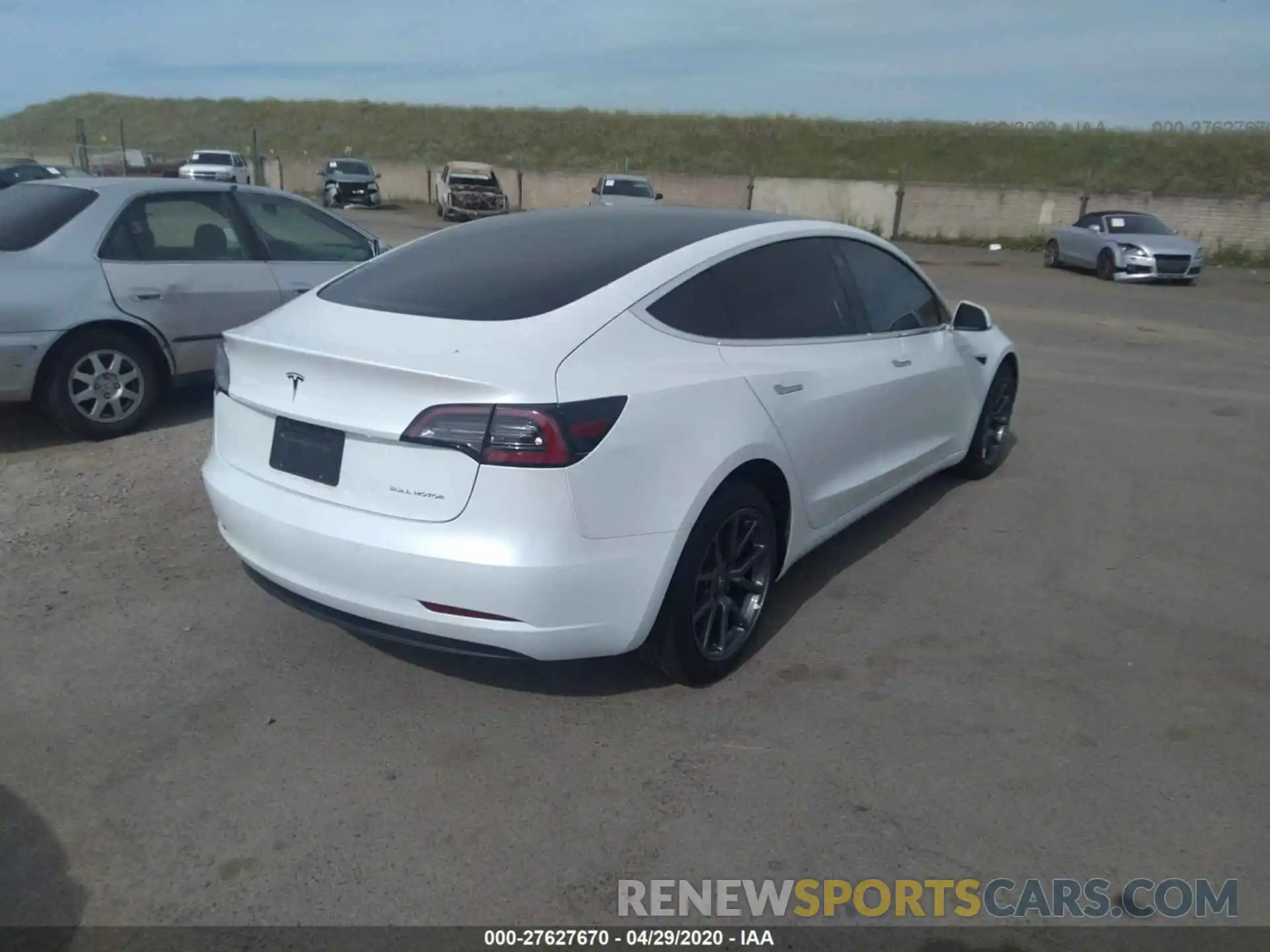 4 Photograph of a damaged car 5YJ3E1EBXKF434199 TESLA MODEL 3 2019