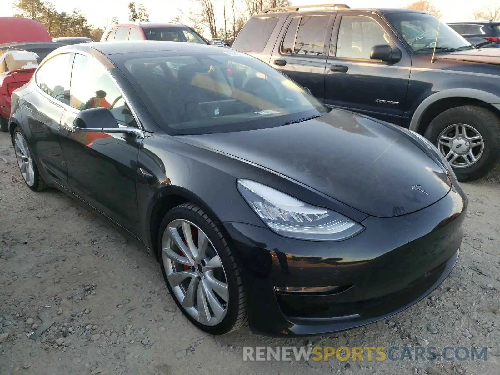 1 Фотография поврежденного автомобиля 5YJ3E1EBXKF441573 TESLA MODEL 3 2019