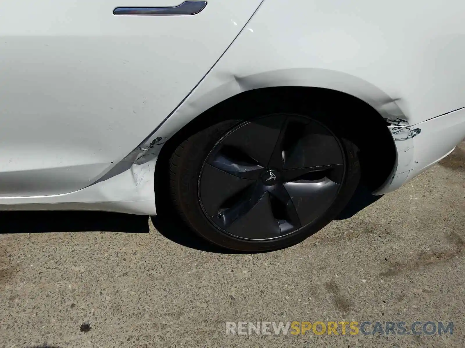 9 Photograph of a damaged car 5YJ3E1EBXKF451911 TESLA MODEL 3 2019