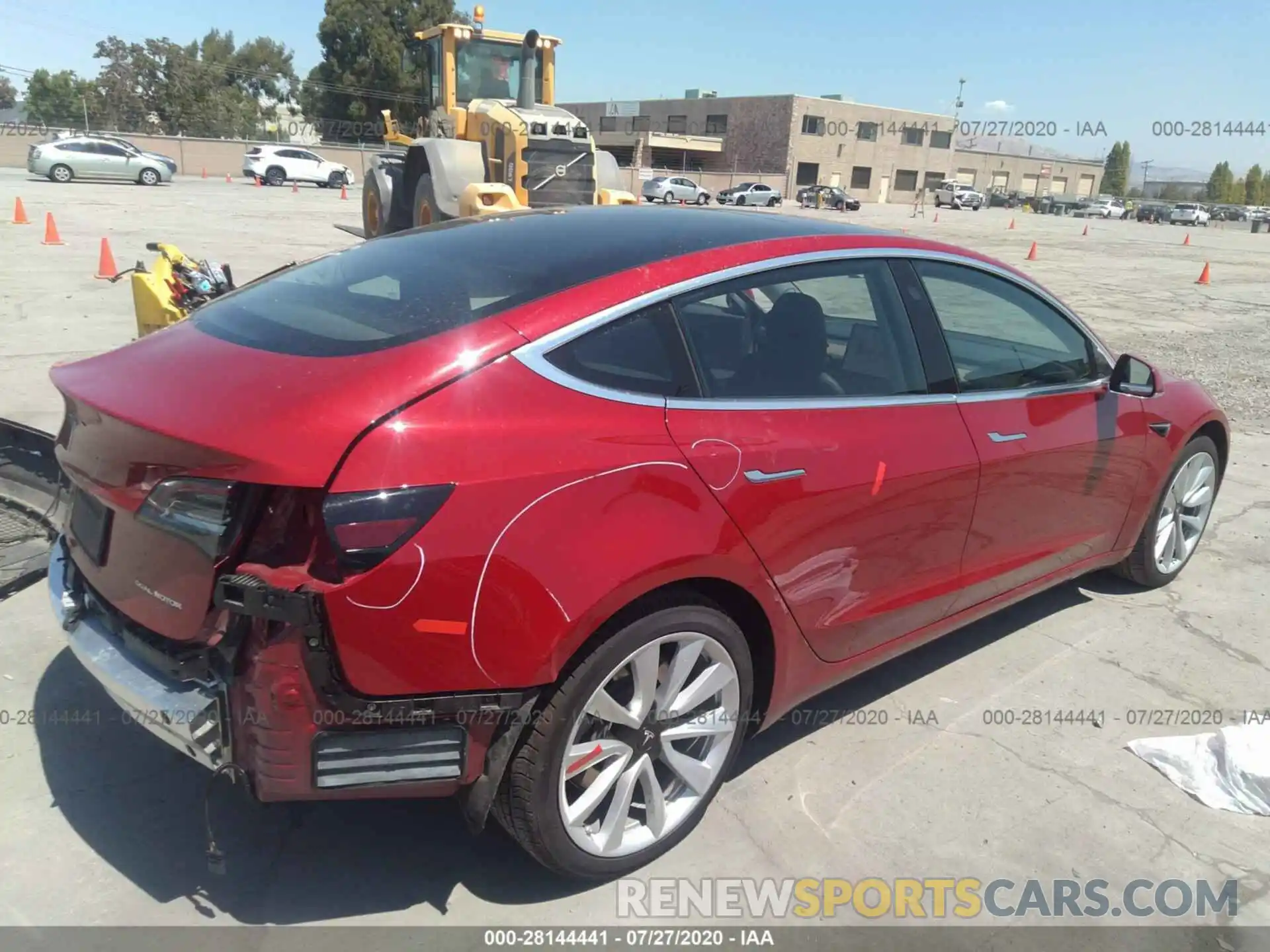 4 Фотография поврежденного автомобиля 5YJ3E1EBXKF453741 TESLA MODEL 3 2019