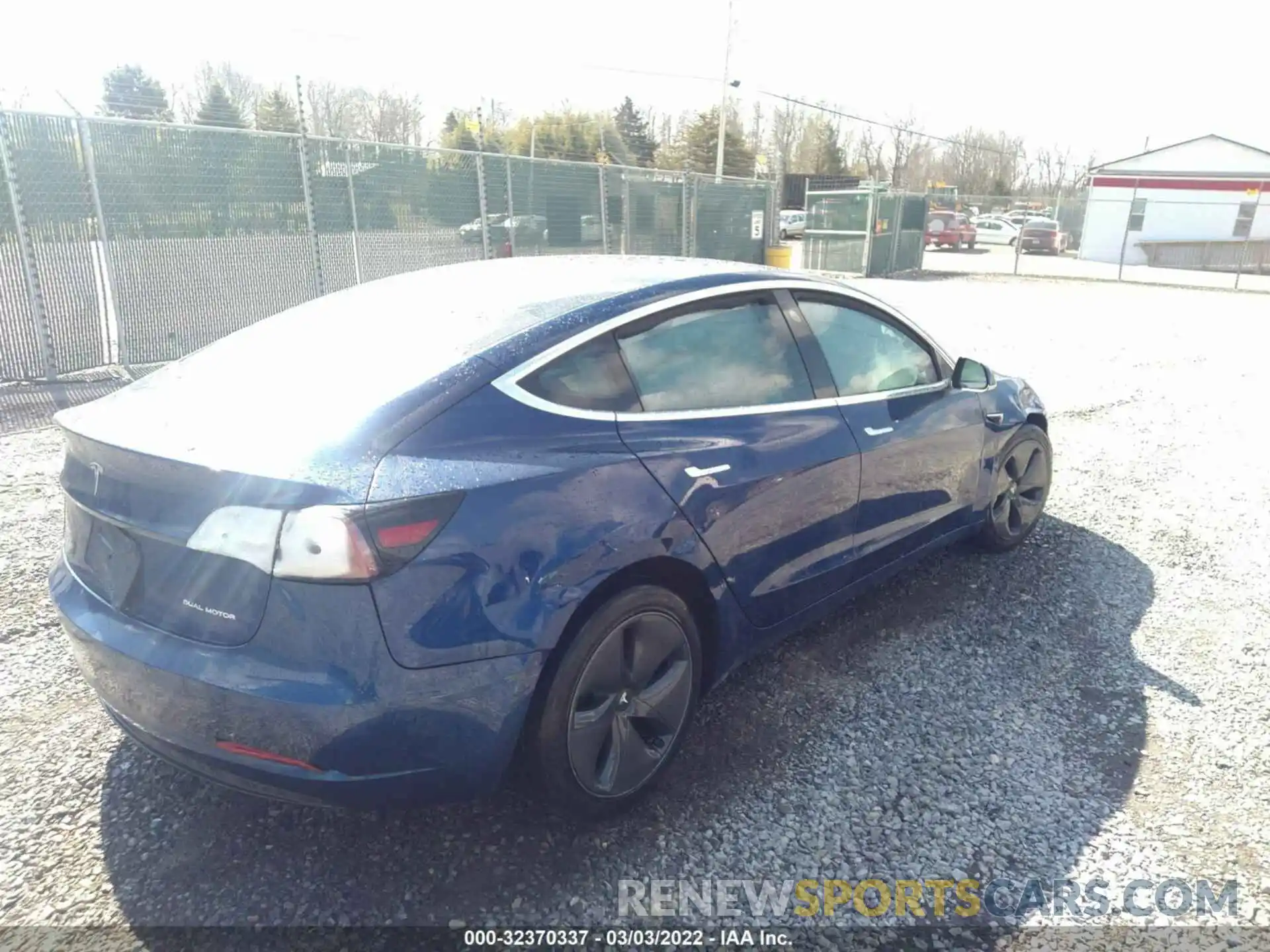 4 Фотография поврежденного автомобиля 5YJ3E1EBXKF454338 TESLA MODEL 3 2019