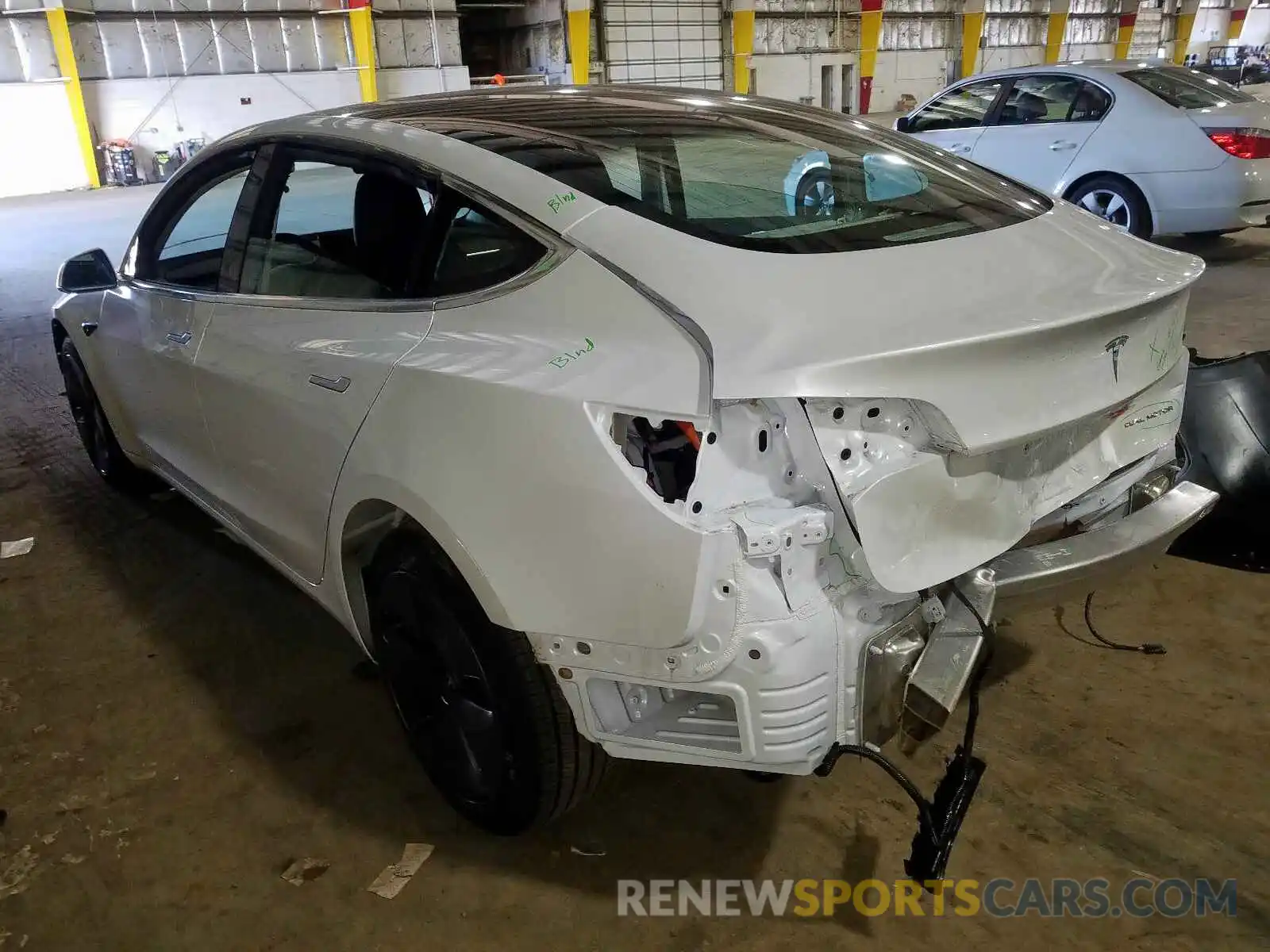 3 Photograph of a damaged car 5YJ3E1EBXKF511735 TESLA MODEL 3 2019