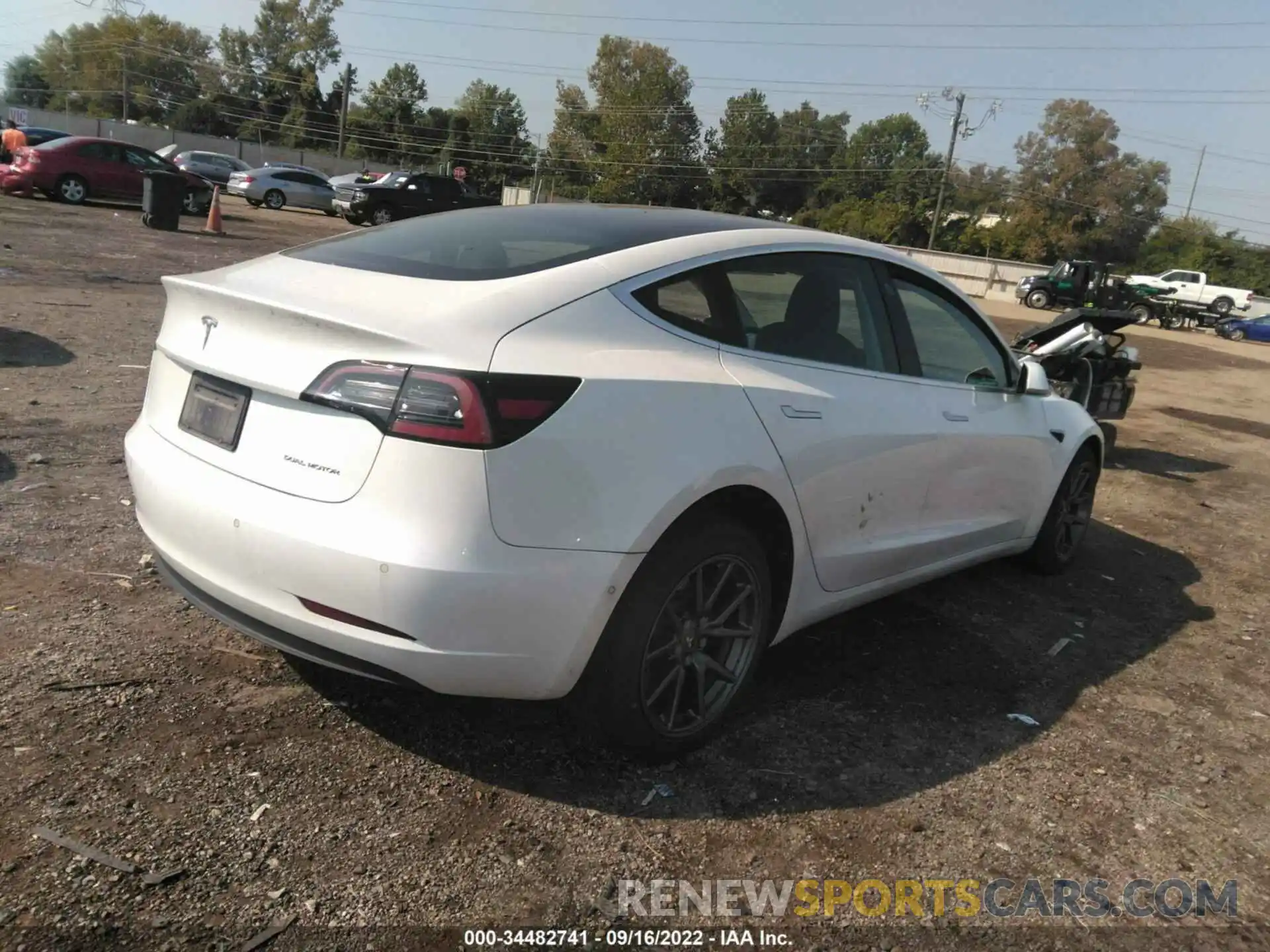 4 Photograph of a damaged car 5YJ3E1EBXKF511878 TESLA MODEL 3 2019