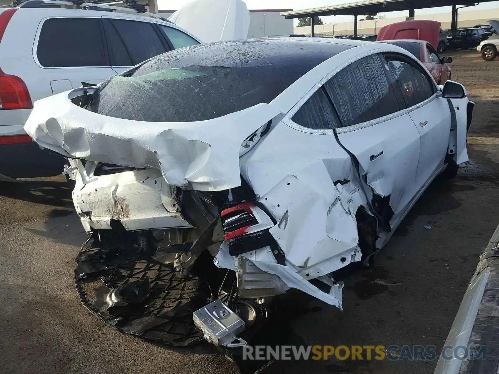 4 Photograph of a damaged car 5YJ3E1EBXKF512464 TESLA MODEL 3 2019