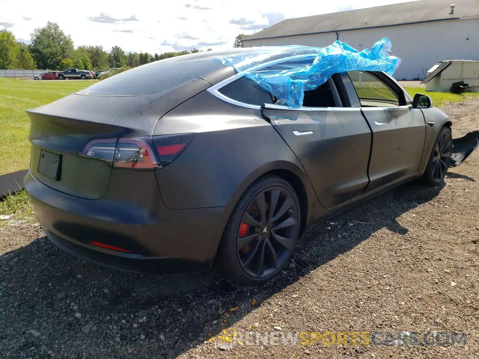 4 Фотография поврежденного автомобиля 5YJ3E1EBXKF513842 TESLA MODEL 3 2019