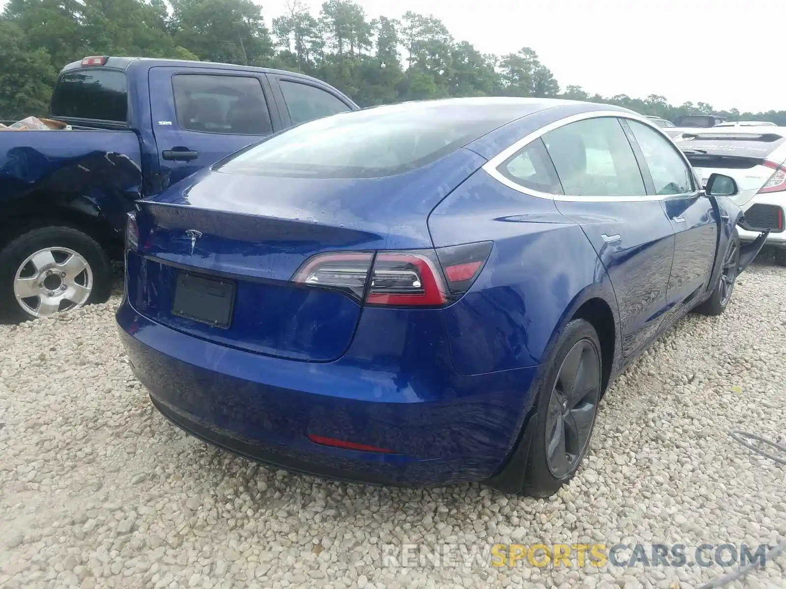 4 Photograph of a damaged car 5YJ3E1EA0LF476325 TESLA MODEL 3 2020