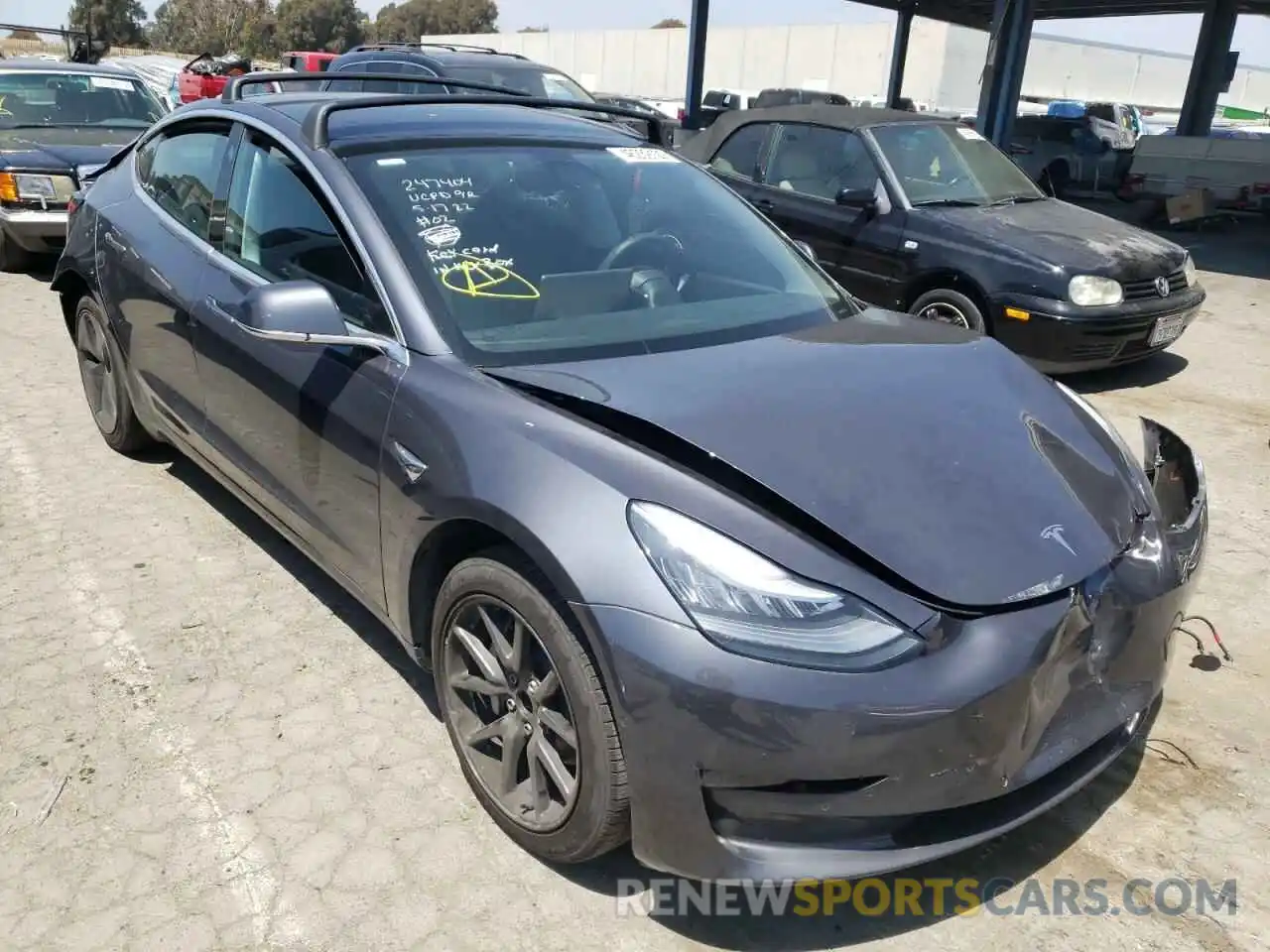 1 Photograph of a damaged car 5YJ3E1EA0LF495943 TESLA MODEL 3 2020