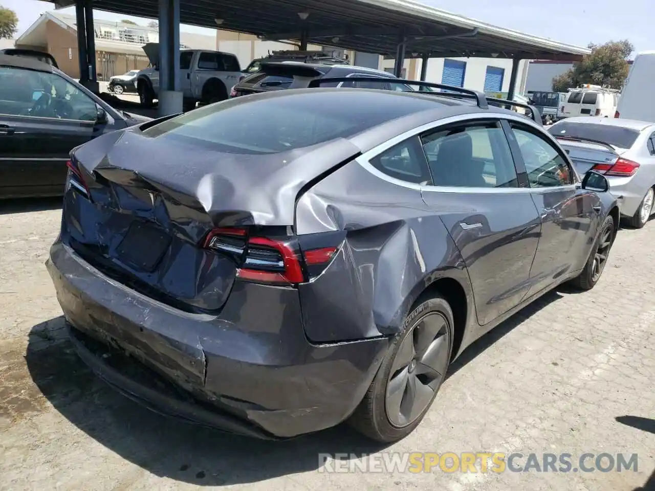 4 Photograph of a damaged car 5YJ3E1EA0LF495943 TESLA MODEL 3 2020