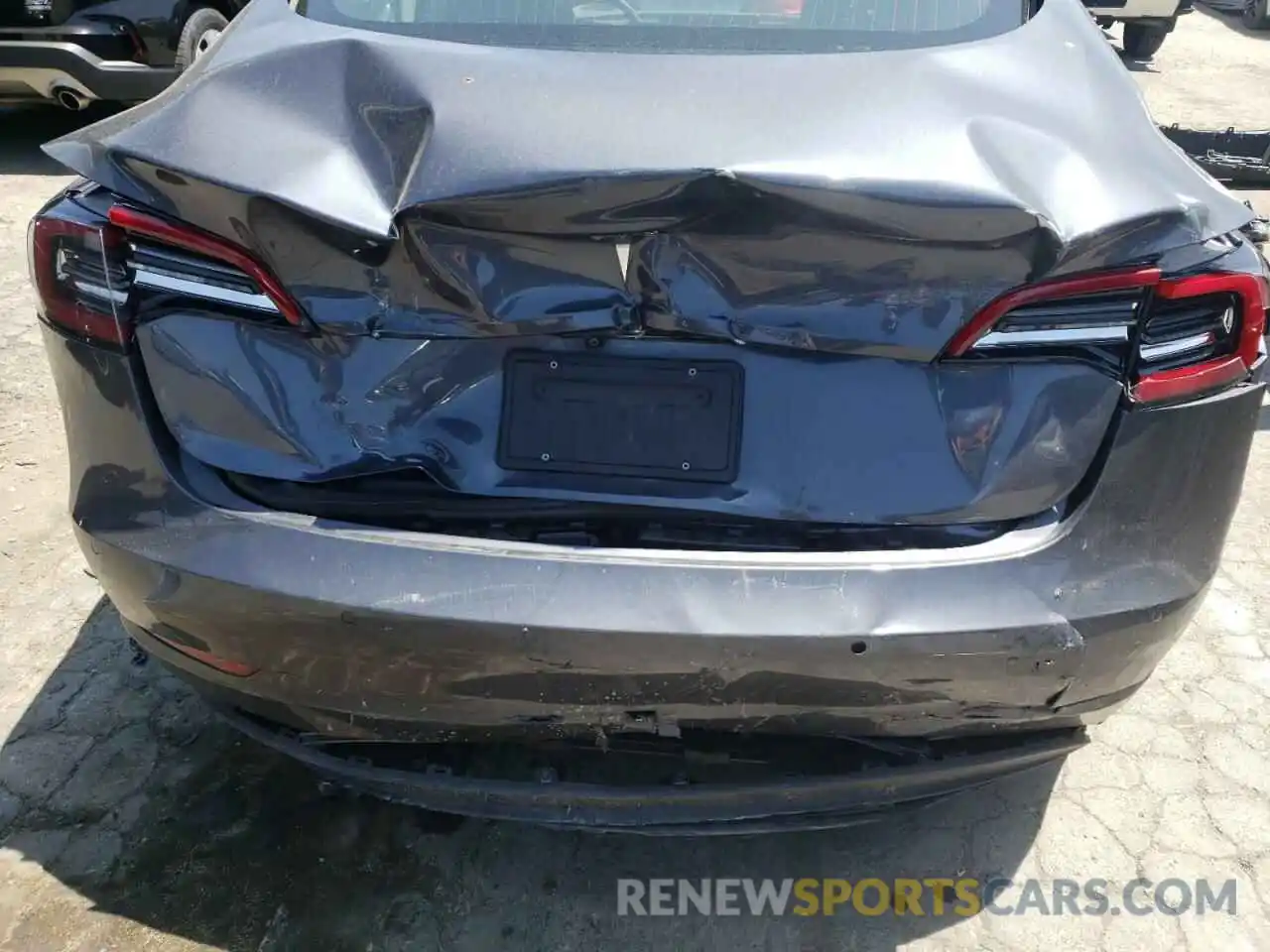 9 Photograph of a damaged car 5YJ3E1EA0LF495943 TESLA MODEL 3 2020