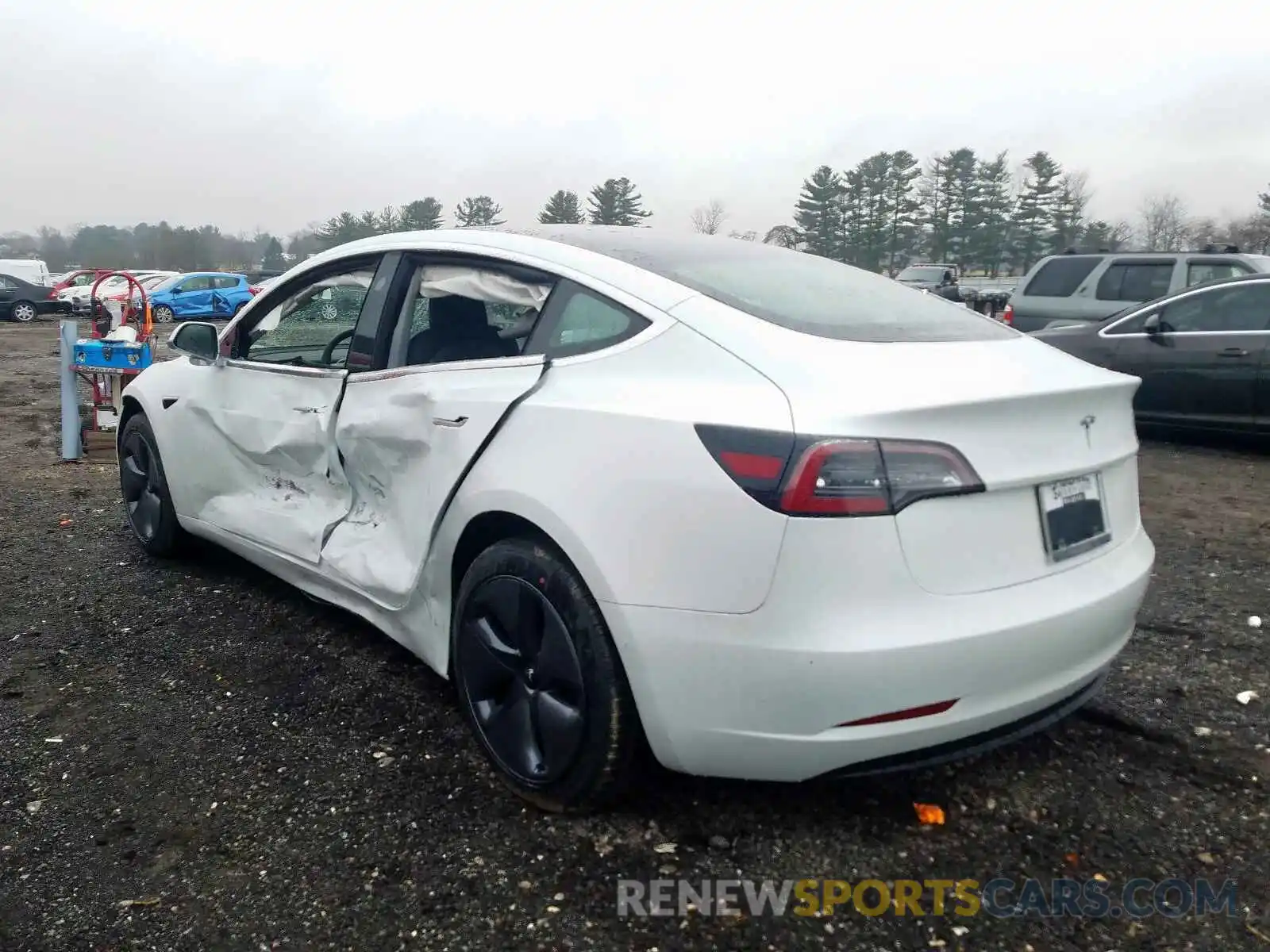 3 Photograph of a damaged car 5YJ3E1EA0LF590714 TESLA MODEL 3 2020