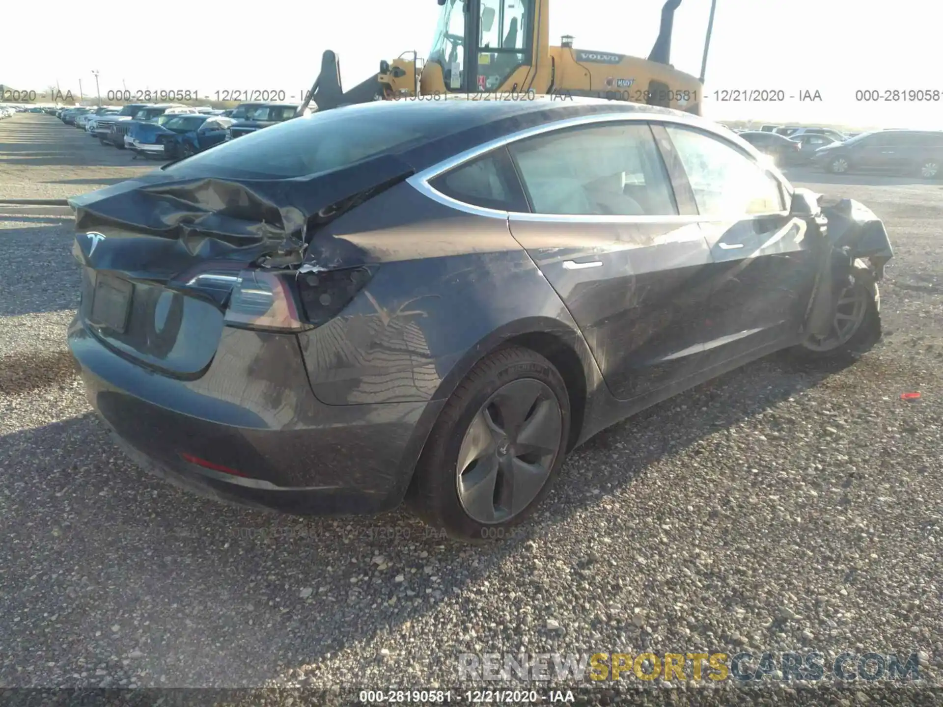 4 Фотография поврежденного автомобиля 5YJ3E1EA0LF598845 TESLA MODEL 3 2020