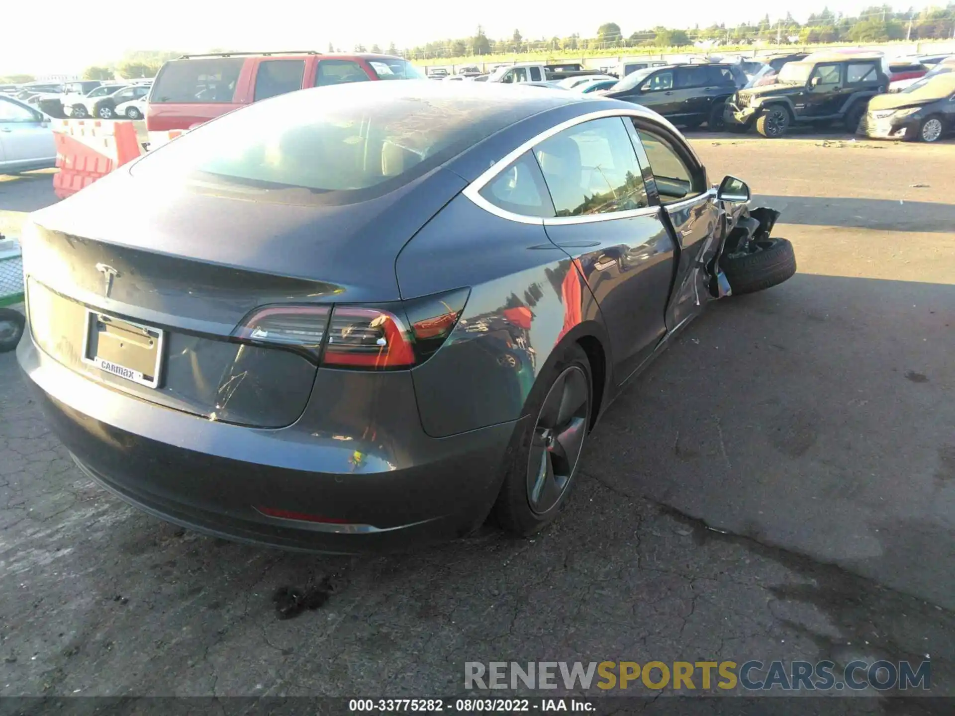 4 Photograph of a damaged car 5YJ3E1EA0LF611464 TESLA MODEL 3 2020