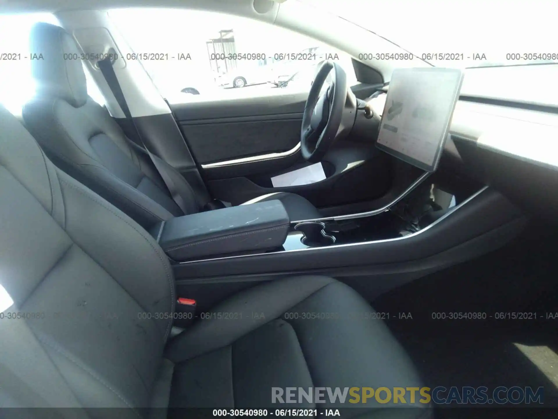 5 Photograph of a damaged car 5YJ3E1EA0LF612341 TESLA MODEL 3 2020