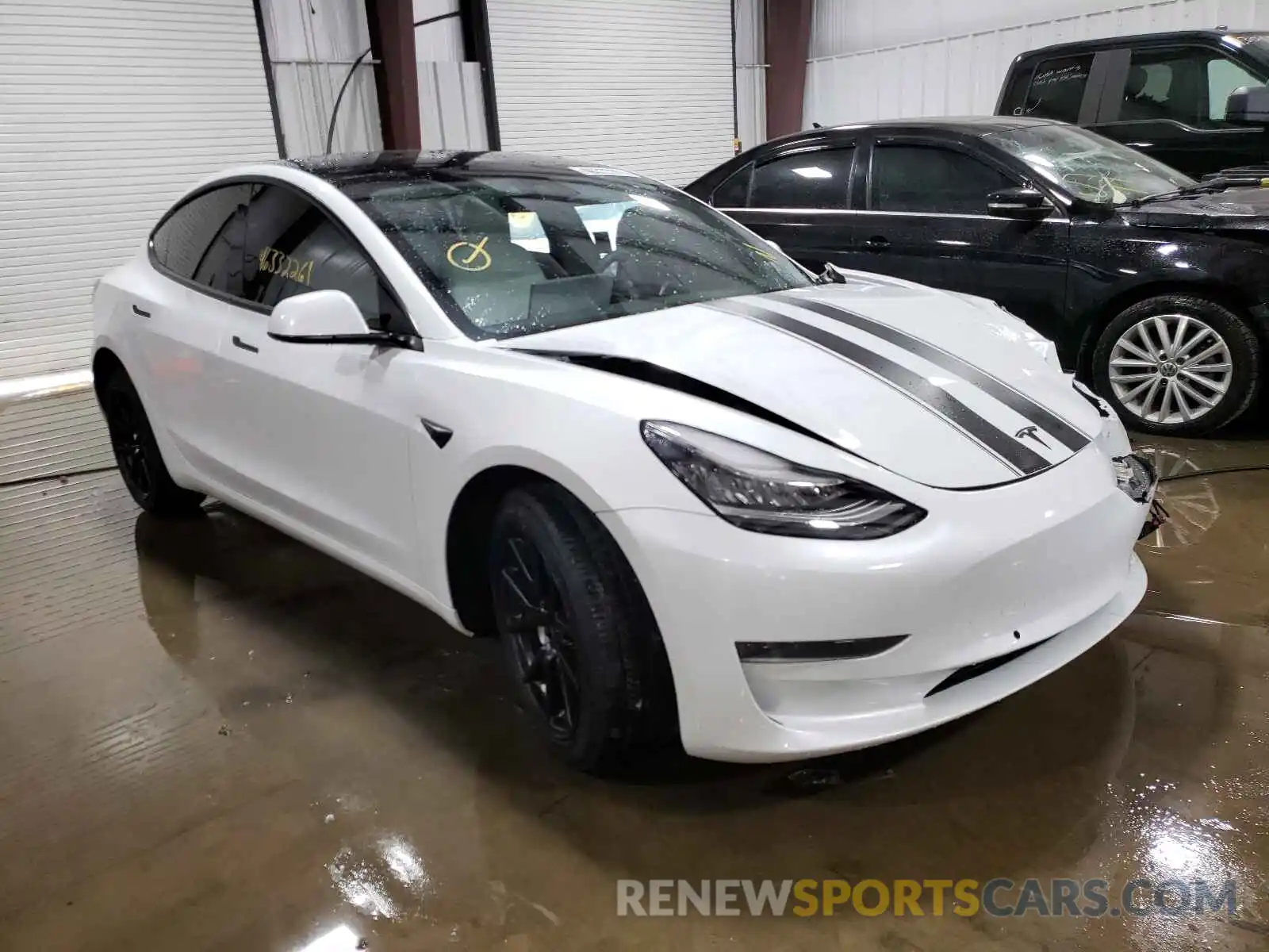 1 Photograph of a damaged car 5YJ3E1EA0LF615515 TESLA MODEL 3 2020