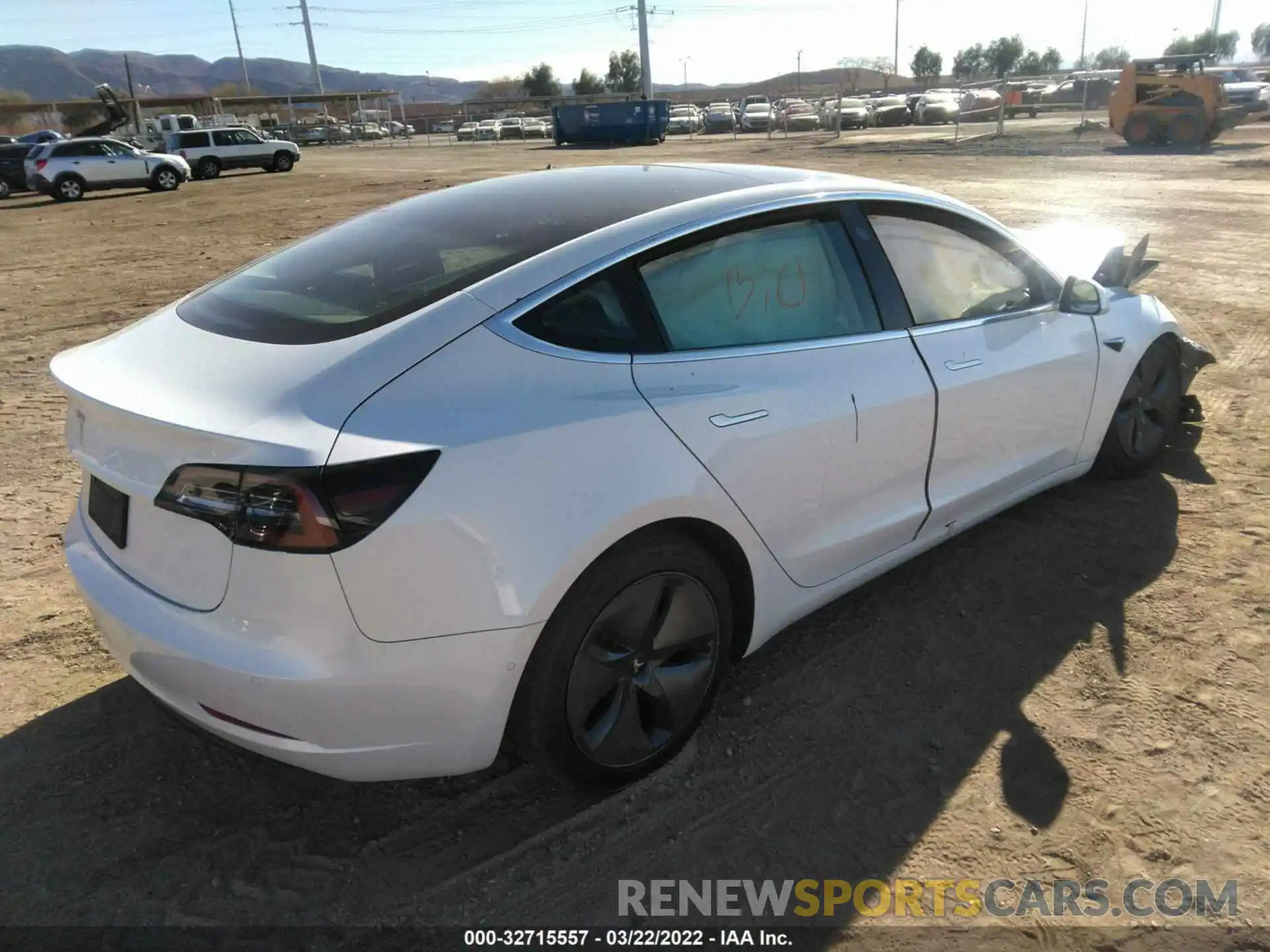 4 Photograph of a damaged car 5YJ3E1EA0LF632105 TESLA MODEL 3 2020