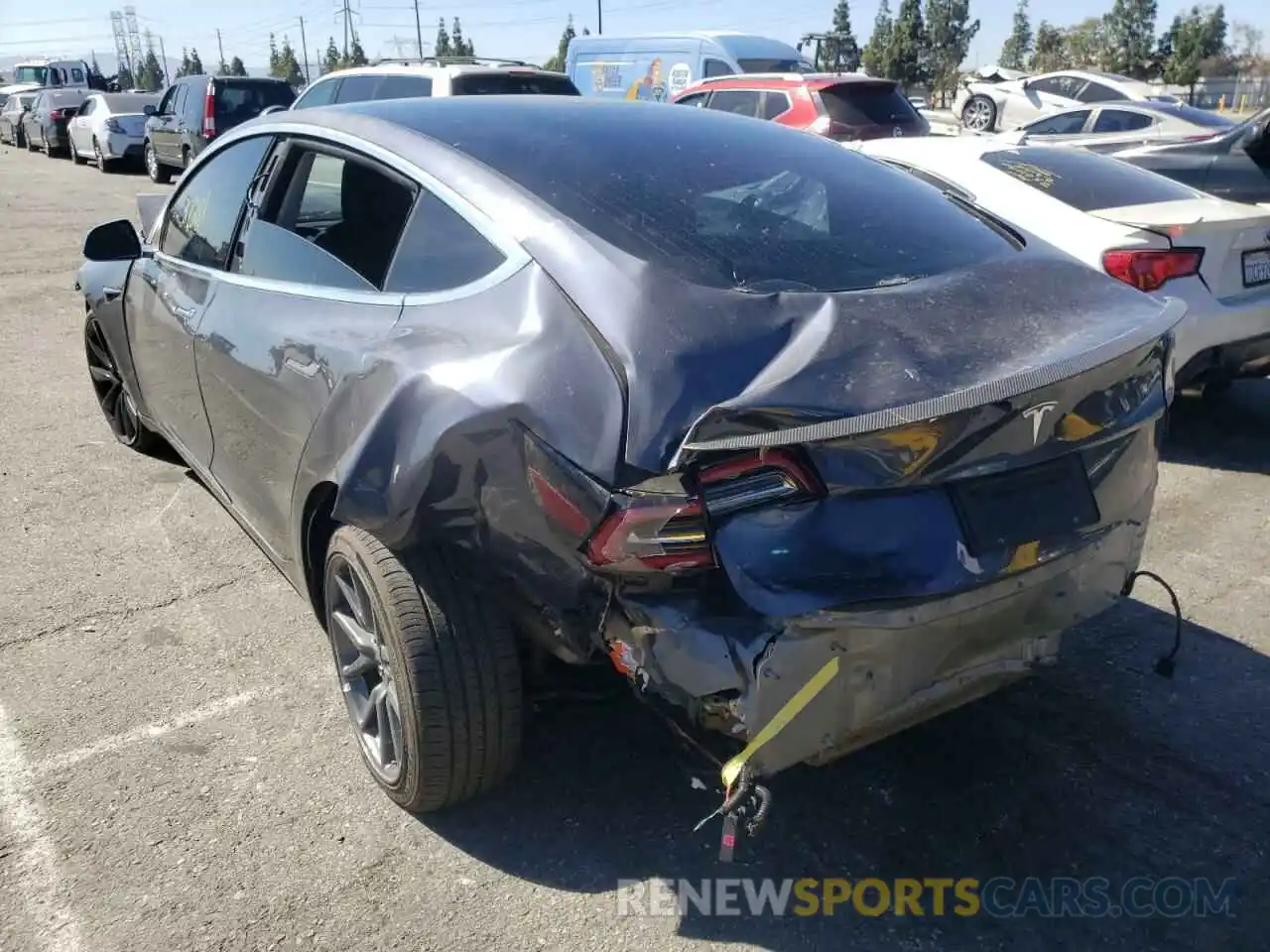 3 Photograph of a damaged car 5YJ3E1EA0LF633299 TESLA MODEL 3 2020