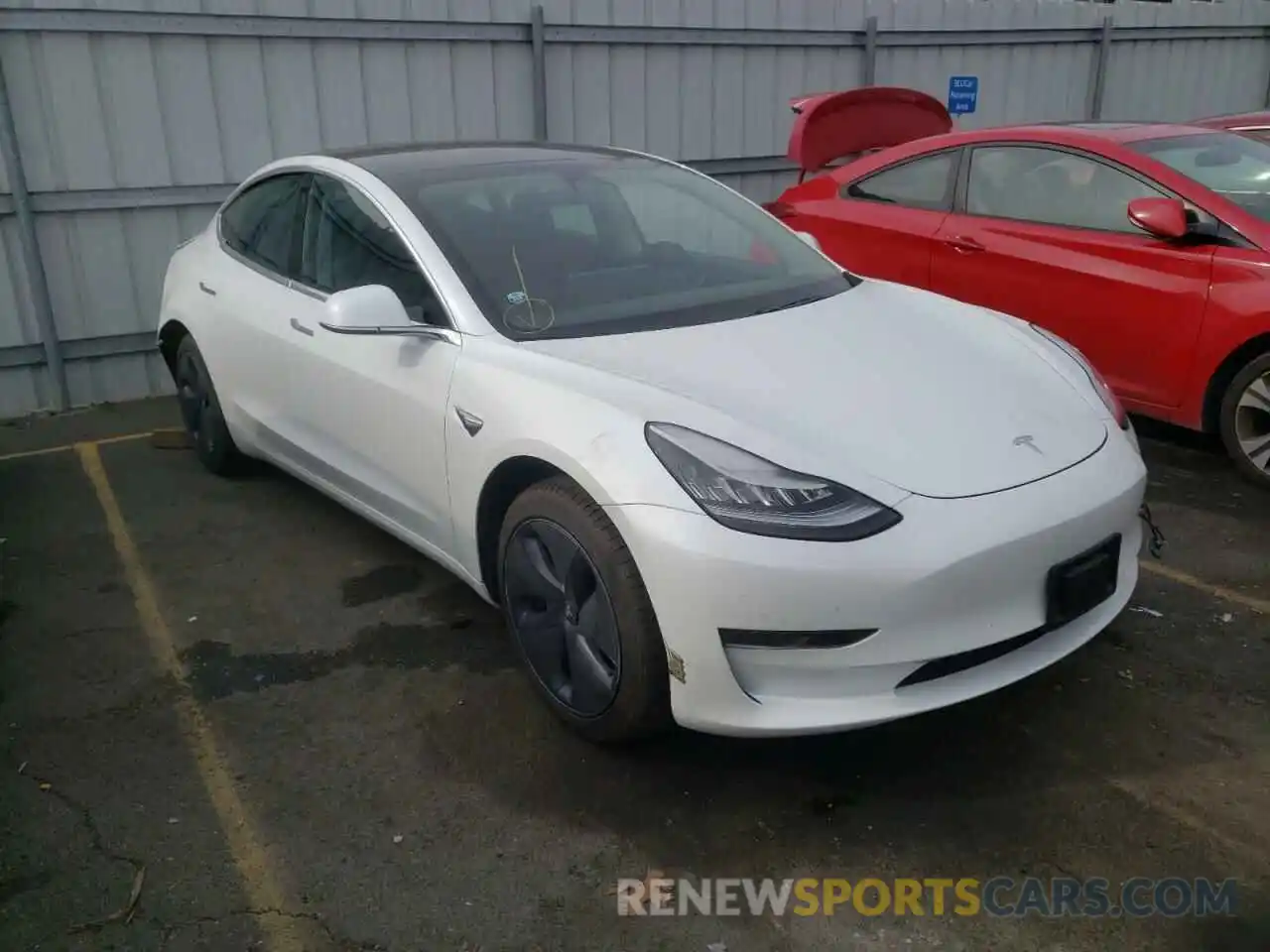 1 Photograph of a damaged car 5YJ3E1EA0LF634078 TESLA MODEL 3 2020