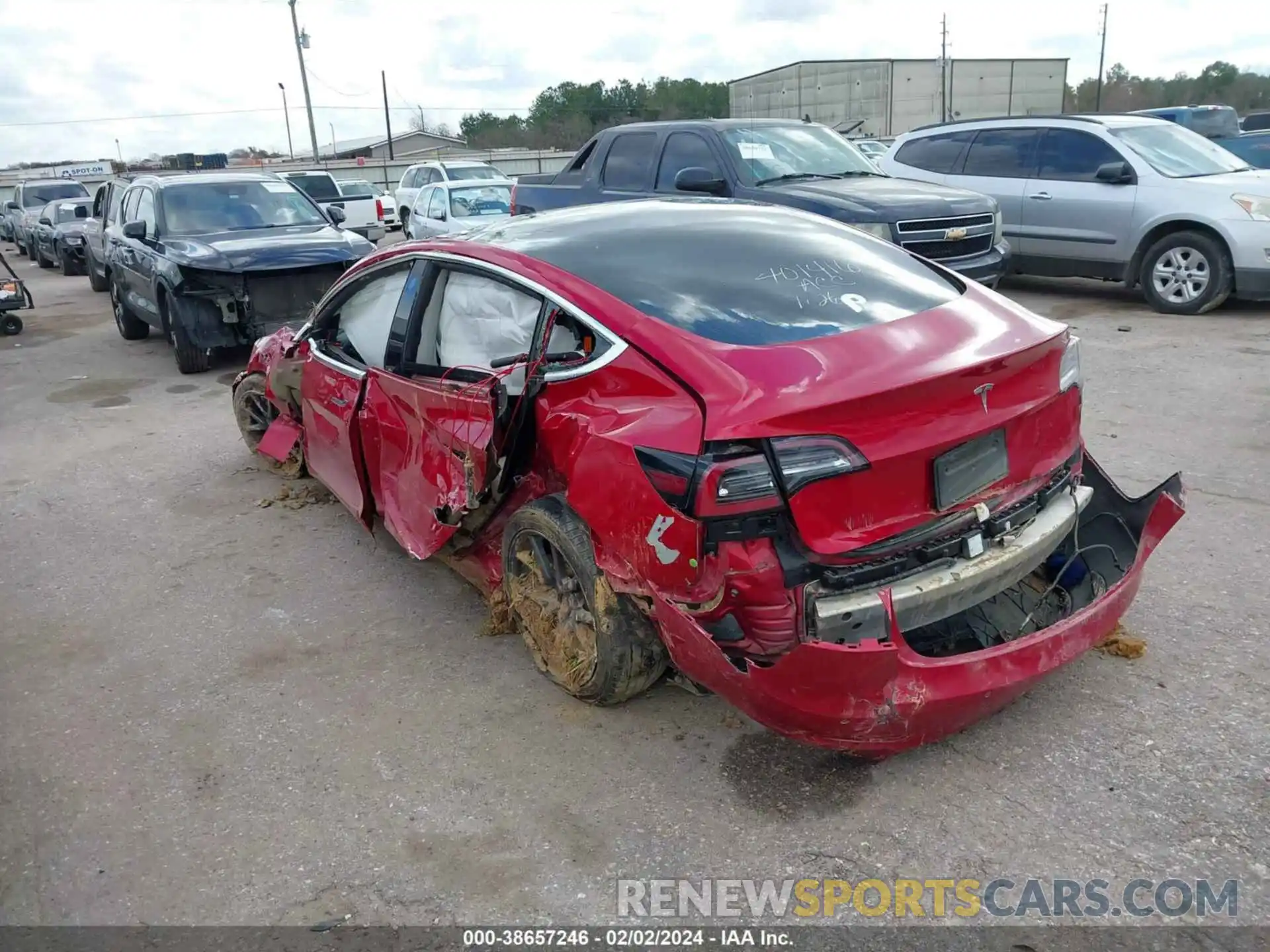 3 Photograph of a damaged car 5YJ3E1EA0LF634663 TESLA MODEL 3 2020