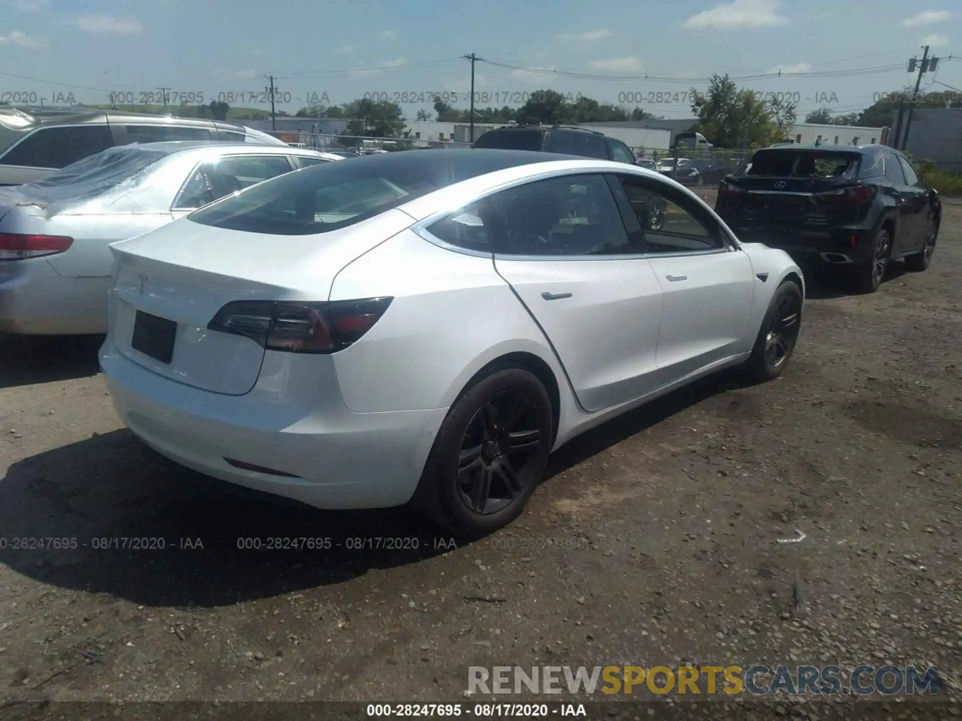 4 Photograph of a damaged car 5YJ3E1EA0LF634940 TESLA MODEL 3 2020