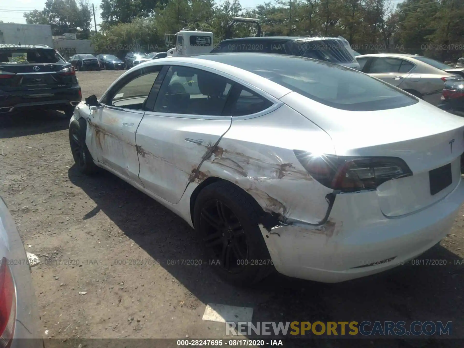 6 Photograph of a damaged car 5YJ3E1EA0LF634940 TESLA MODEL 3 2020