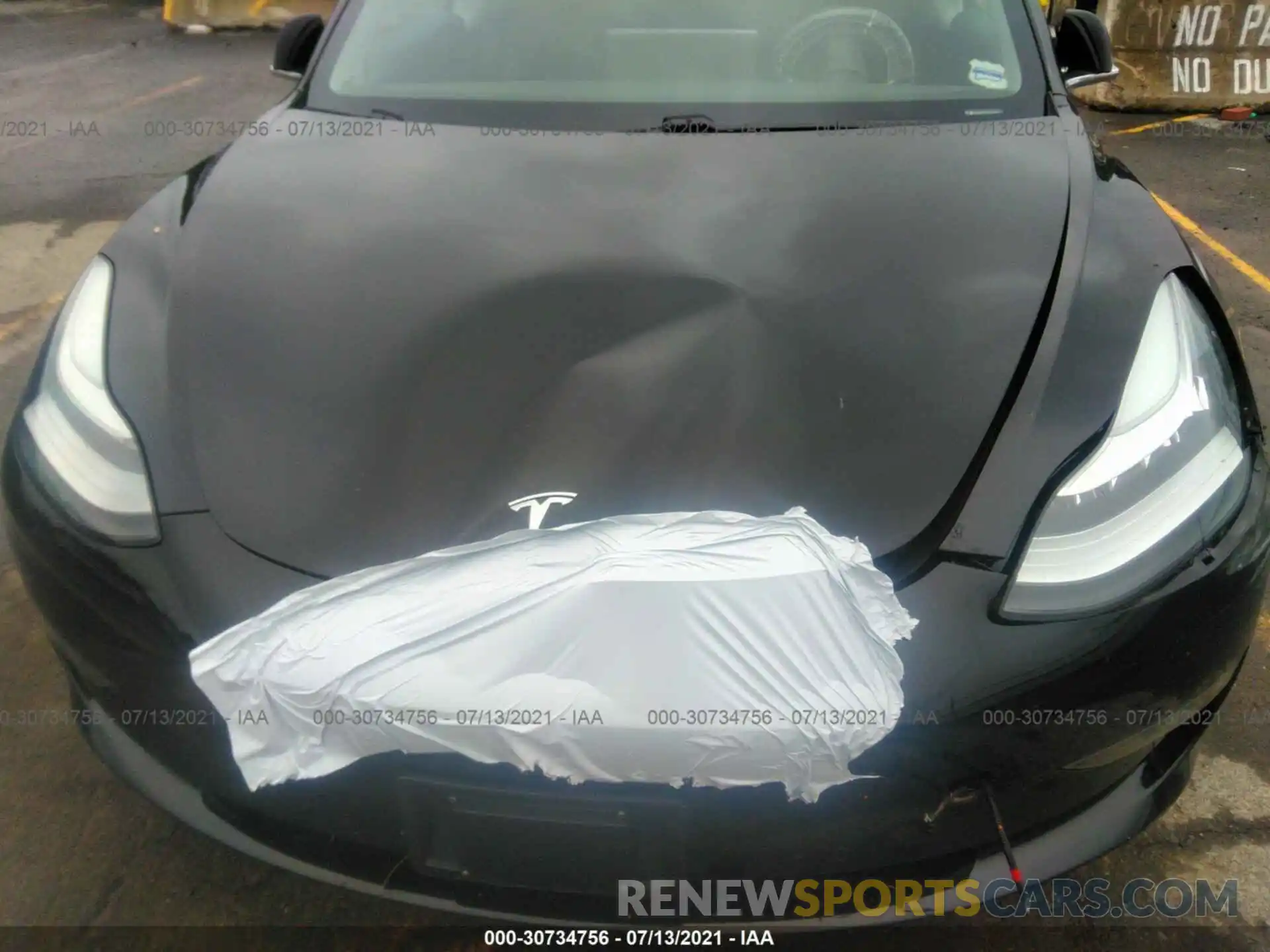 10 Photograph of a damaged car 5YJ3E1EA0LF657456 TESLA MODEL 3 2020