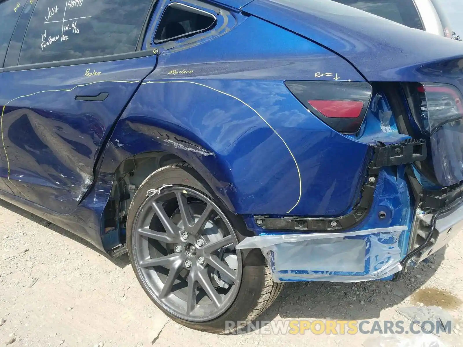 9 Photograph of a damaged car 5YJ3E1EA0LF660101 TESLA MODEL 3 2020