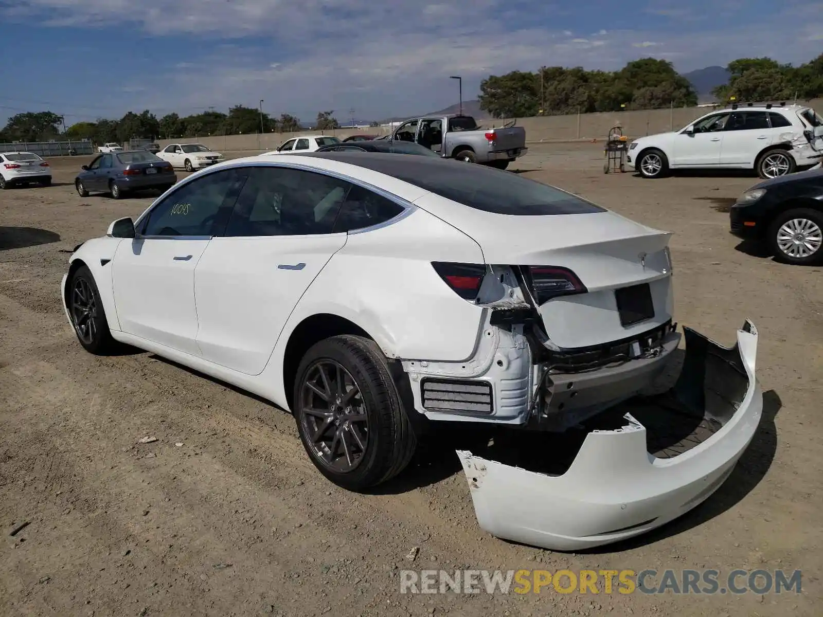 3 Photograph of a damaged car 5YJ3E1EA0LF660633 TESLA MODEL 3 2020