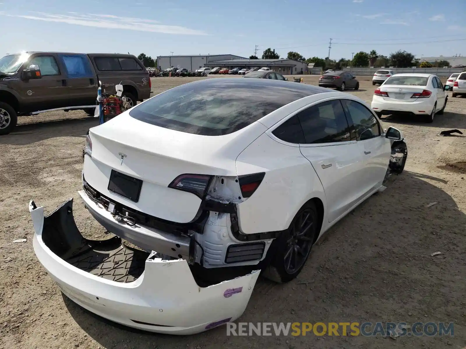 4 Photograph of a damaged car 5YJ3E1EA0LF660633 TESLA MODEL 3 2020