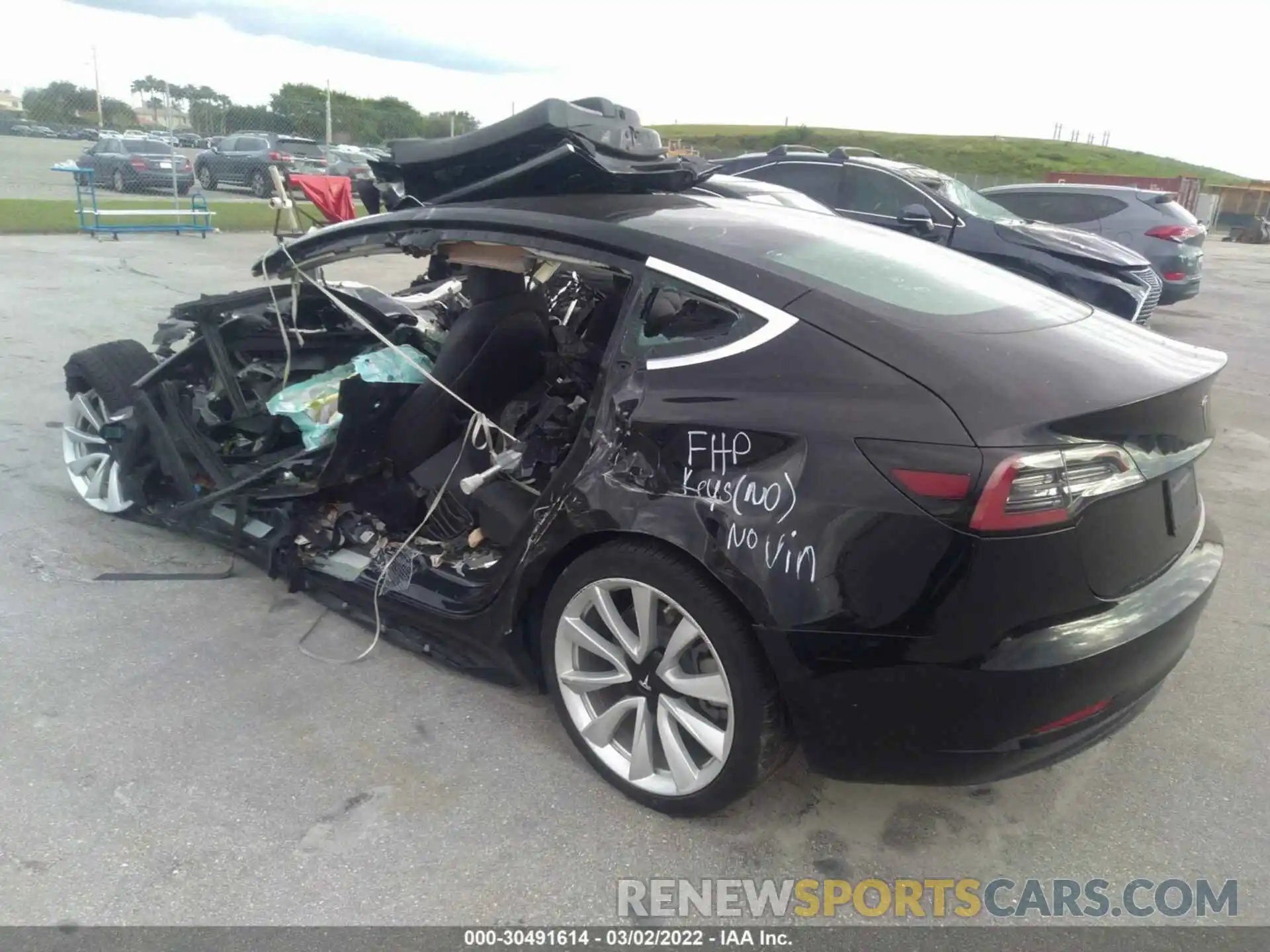 3 Photograph of a damaged car 5YJ3E1EA0LF660888 TESLA MODEL 3 2020