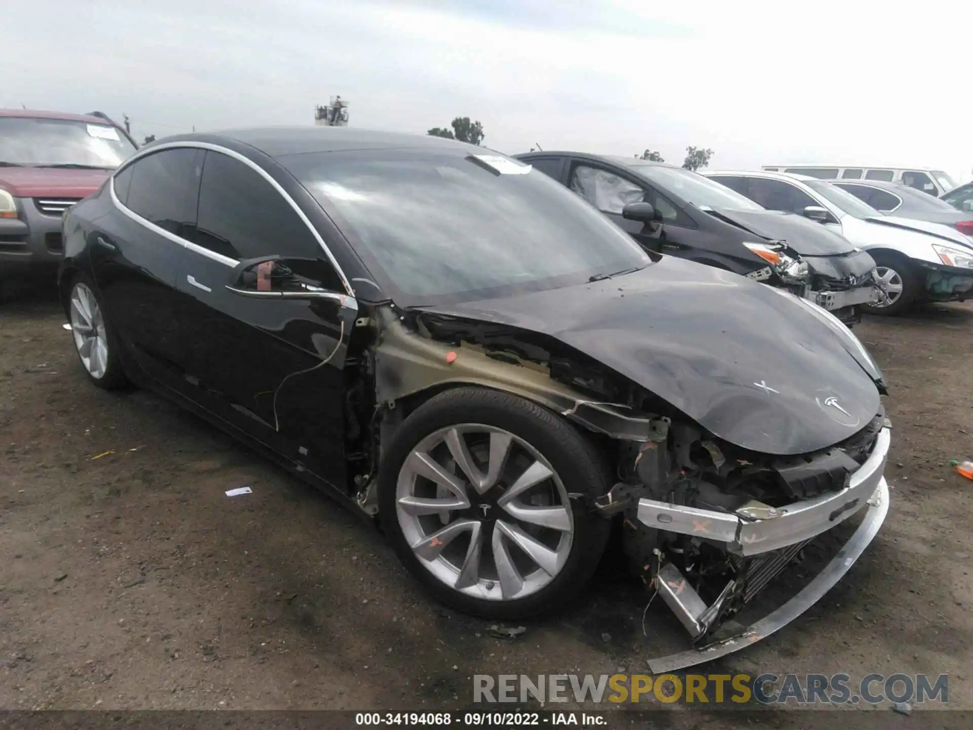 1 Photograph of a damaged car 5YJ3E1EA0LF662530 TESLA MODEL 3 2020