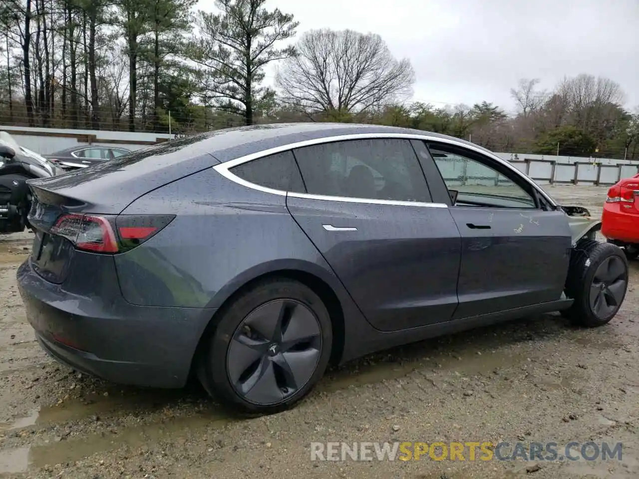 4 Photograph of a damaged car 5YJ3E1EA0LF738134 TESLA MODEL 3 2020