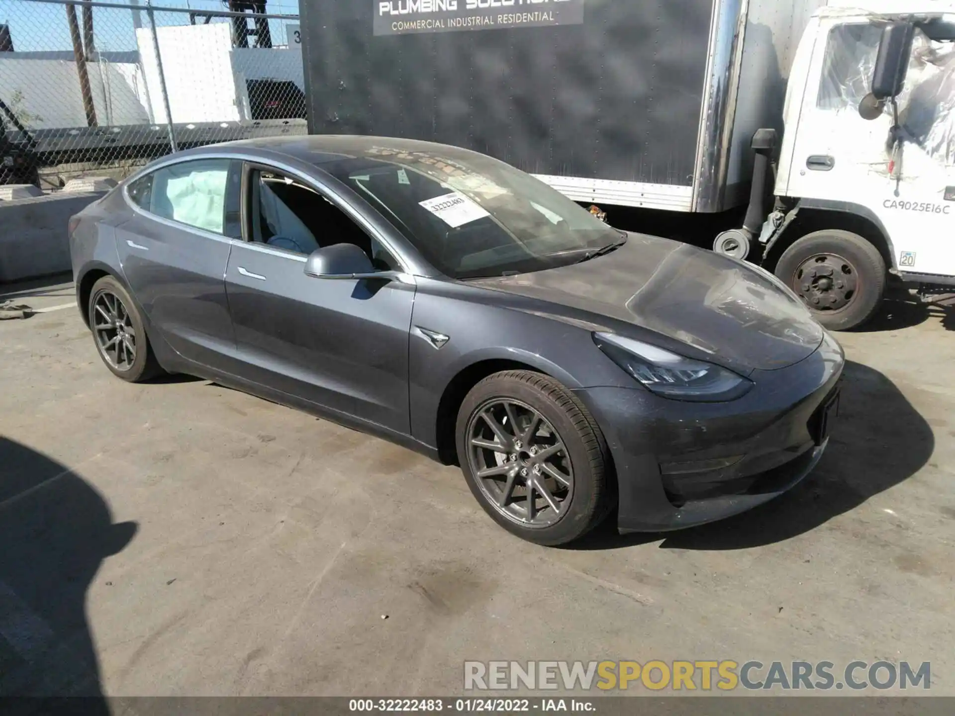 1 Photograph of a damaged car 5YJ3E1EA0LF739378 TESLA MODEL 3 2020