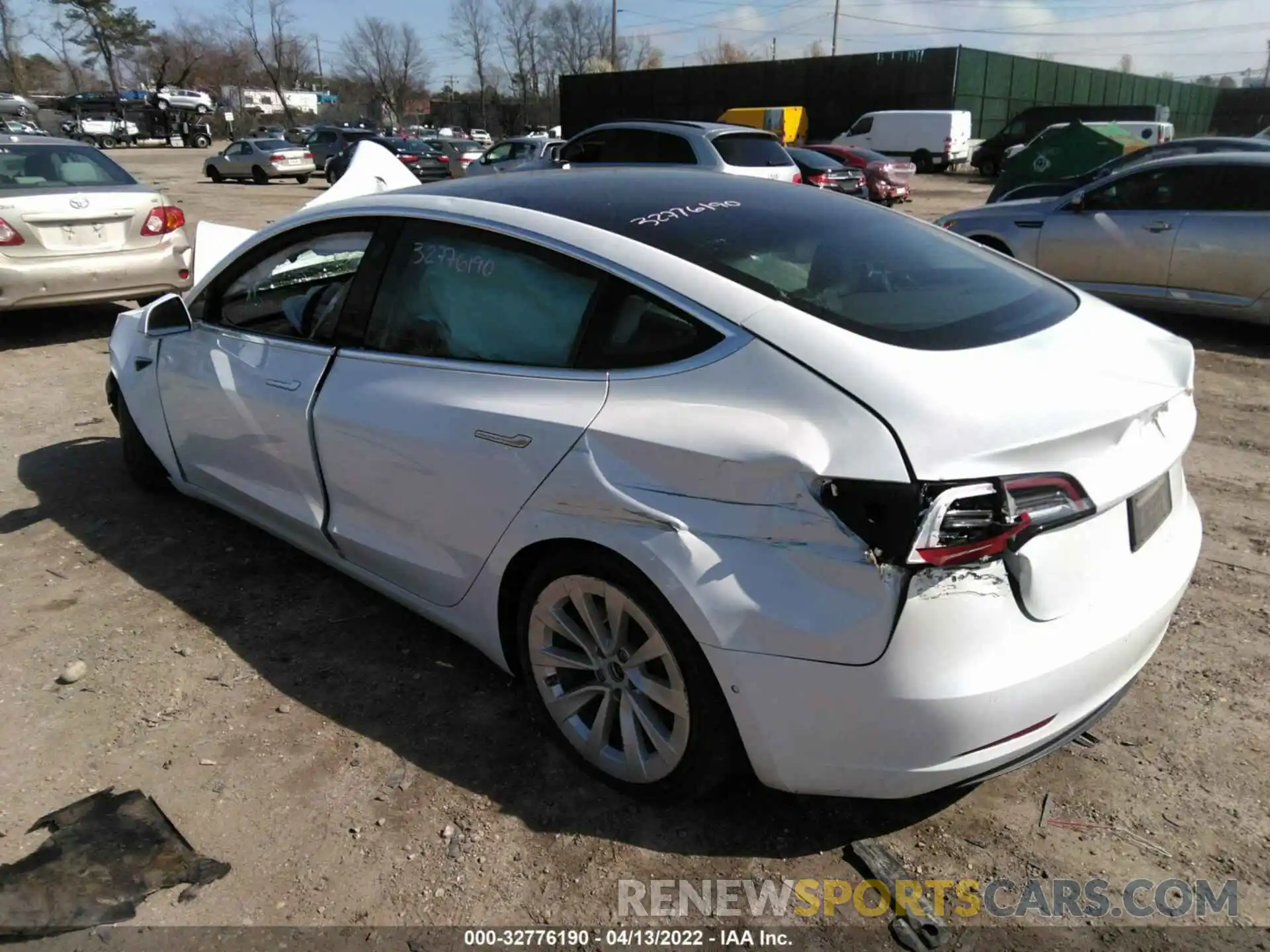 3 Фотография поврежденного автомобиля 5YJ3E1EA0LF740773 TESLA MODEL 3 2020